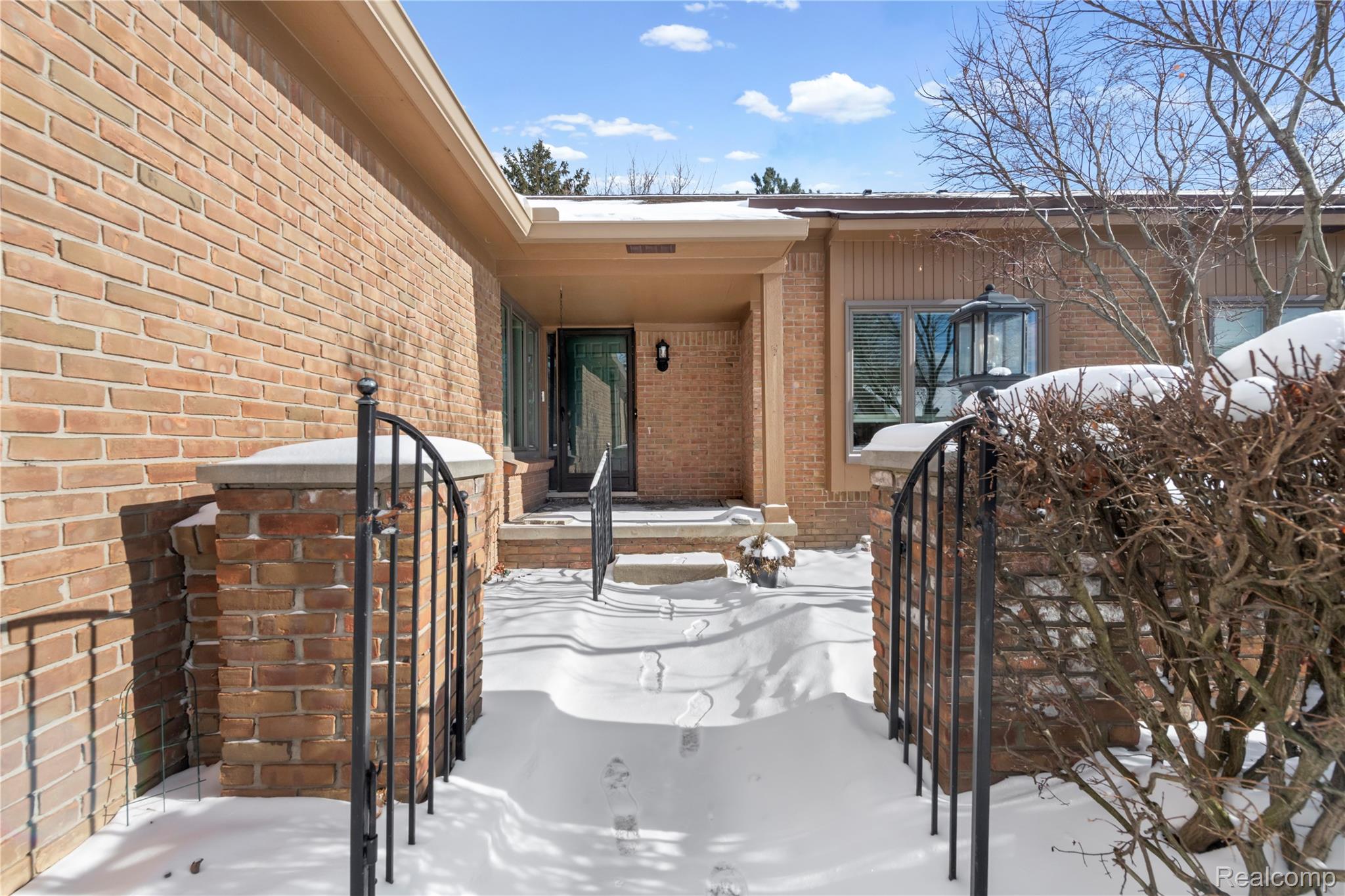 2197 London Bridge Drive 24