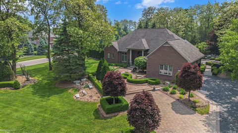 1200 Iroquois Trail Oxford Charter Township MI 48371