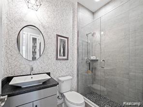 7635 Larchwood Drive