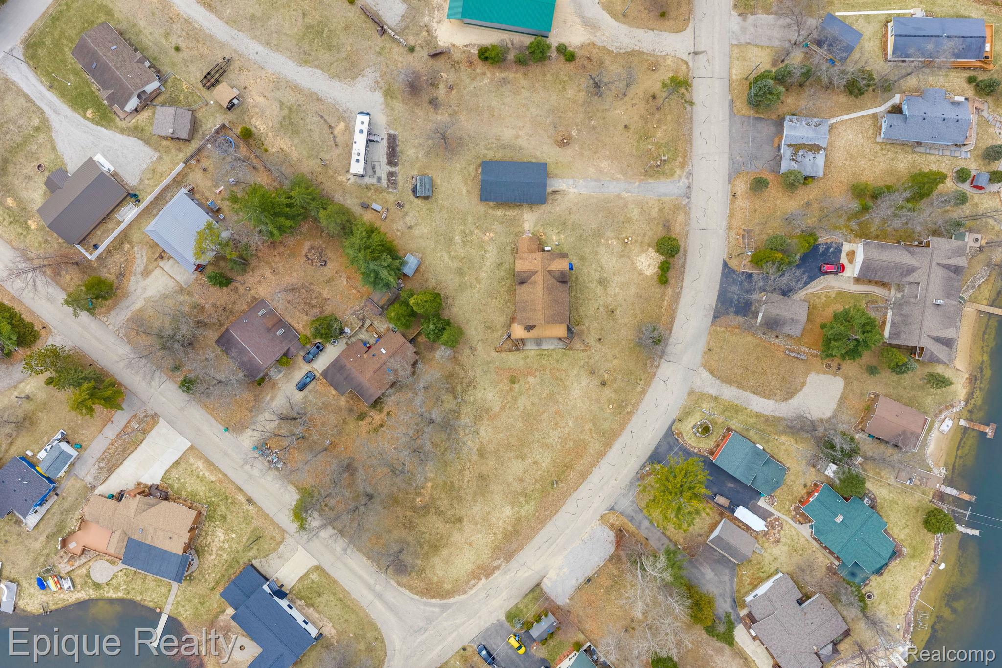 3247 Comanche Trail