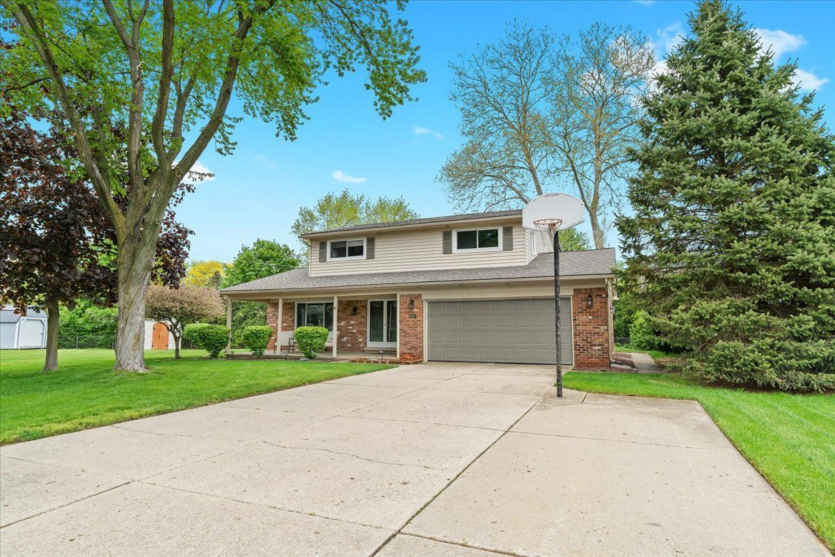6557 N TWINDALE