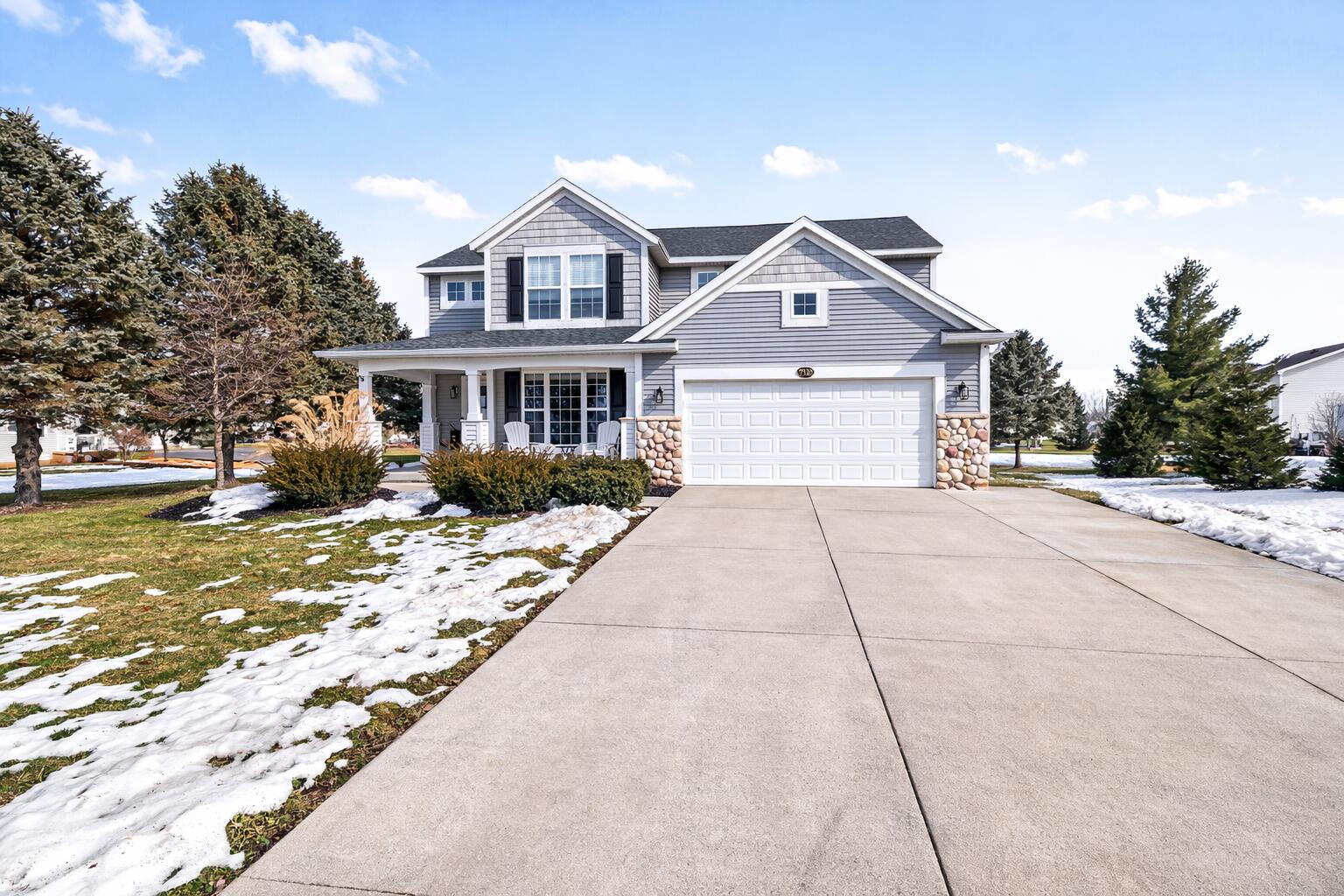 7328 Old Mission Drive NE