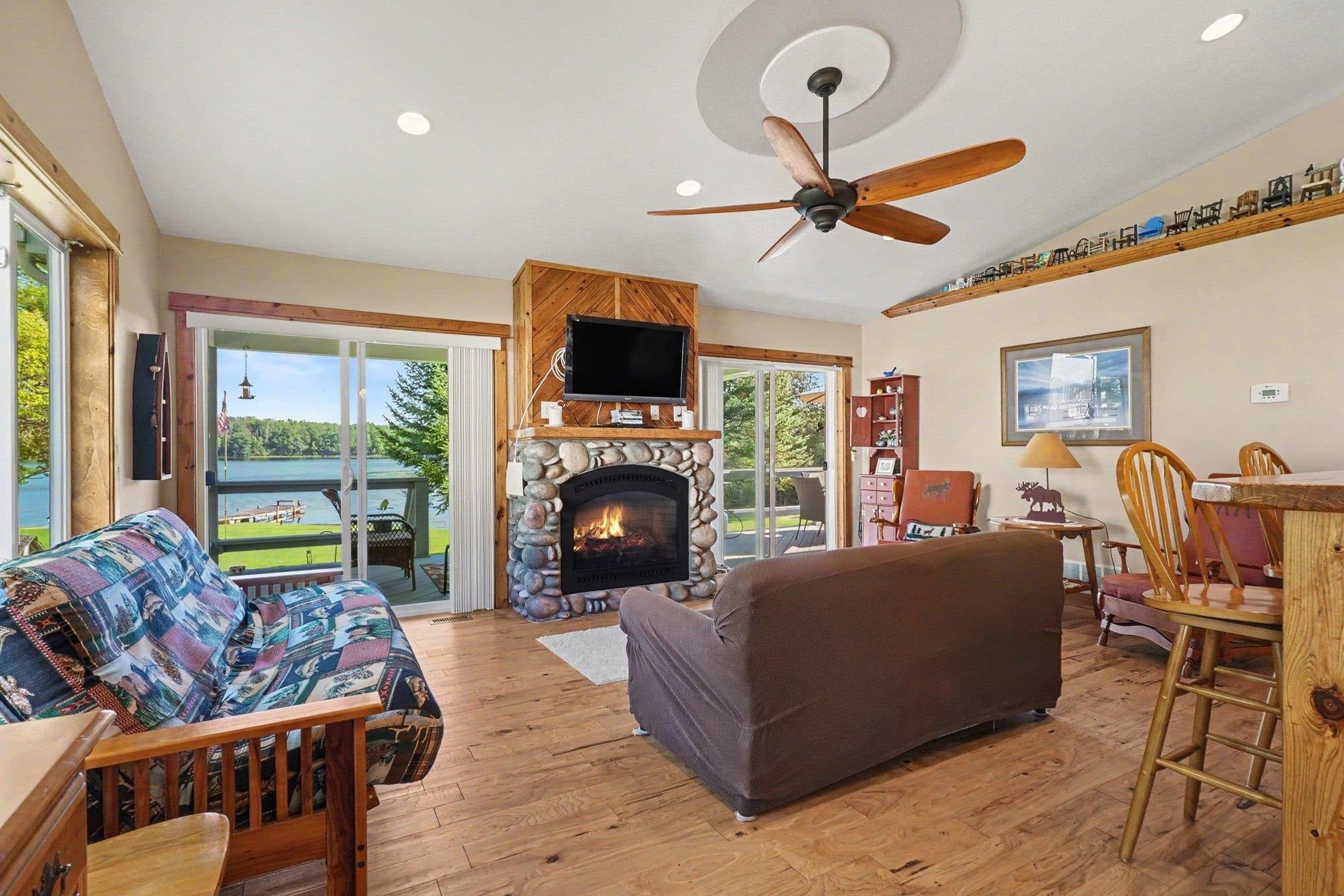 4422 S Sunset Drive