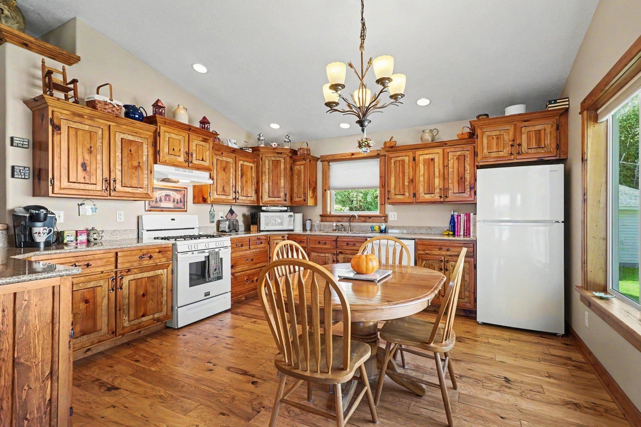 4422 S Sunset Drive
