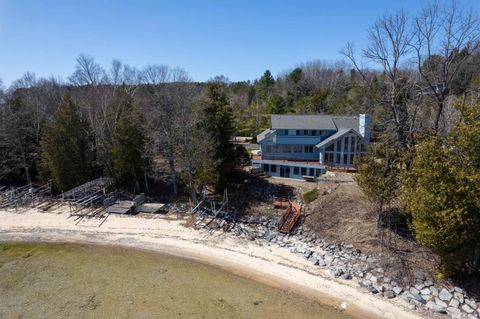 14088 Bluff Road Peninsula Township MI 49686