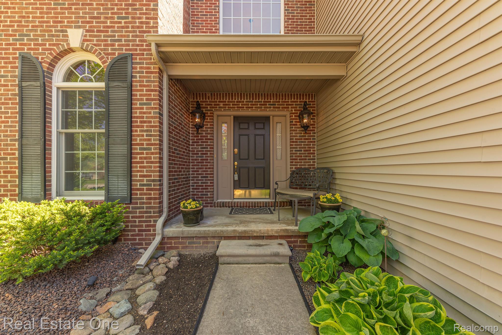 1090 Shetland Drive
