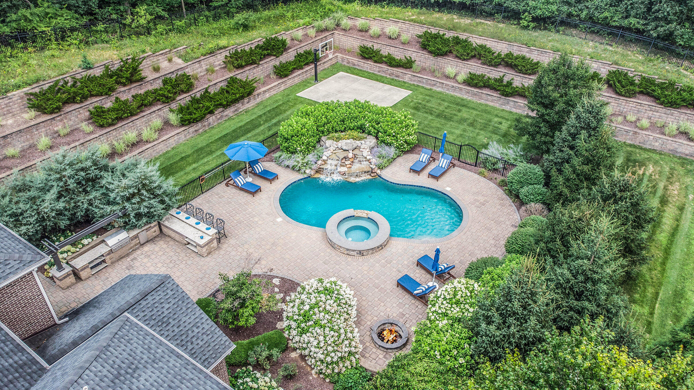 2482 Highland Drive