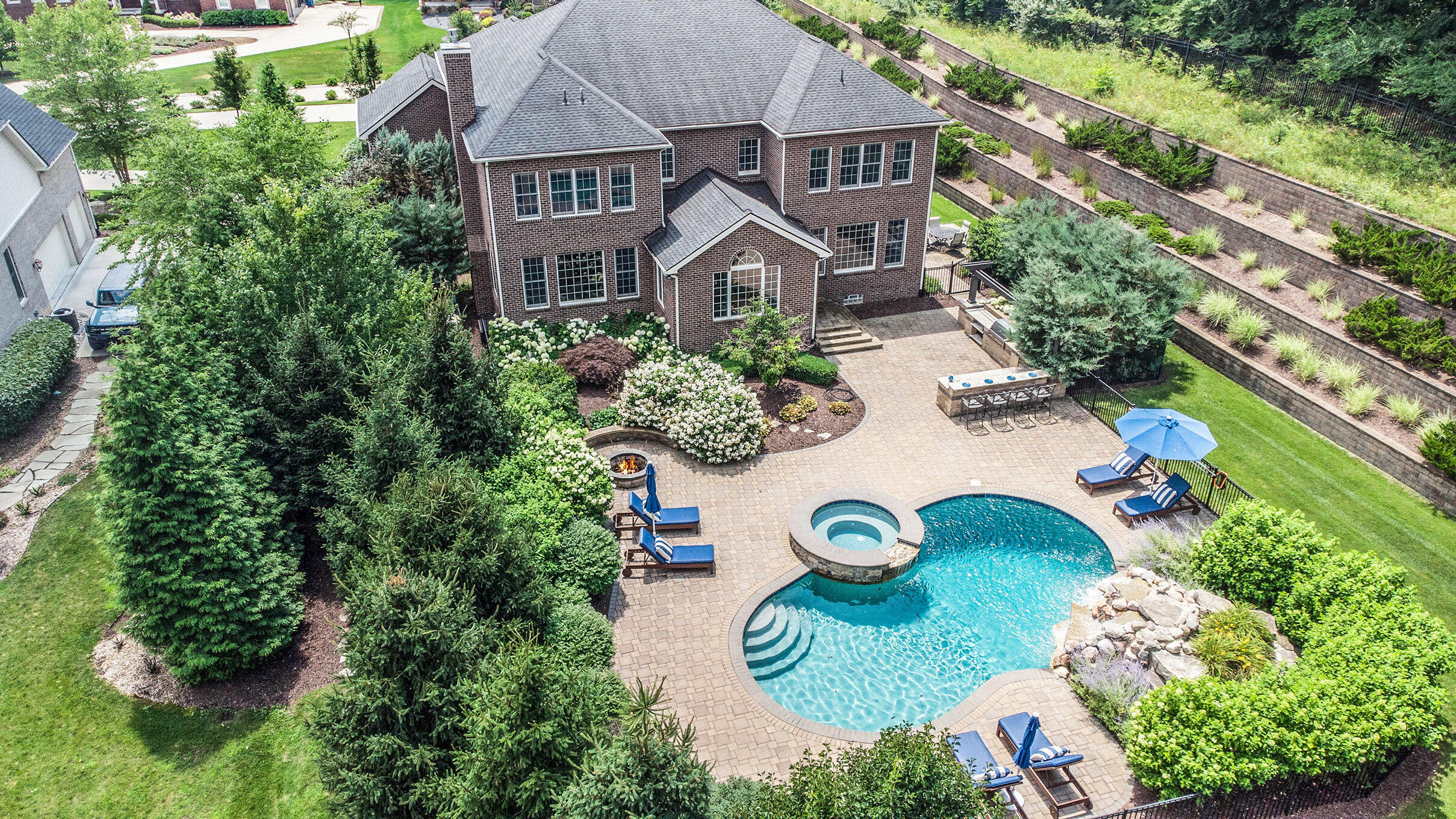 2482 Highland Drive