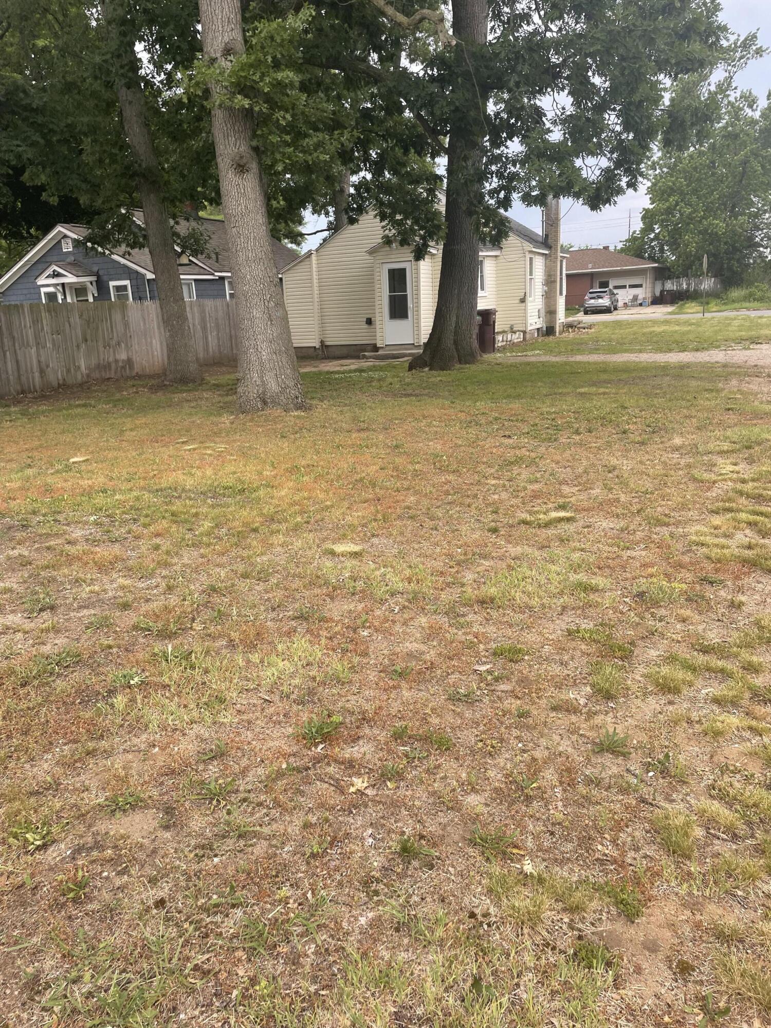 1111 S Quarterline Road