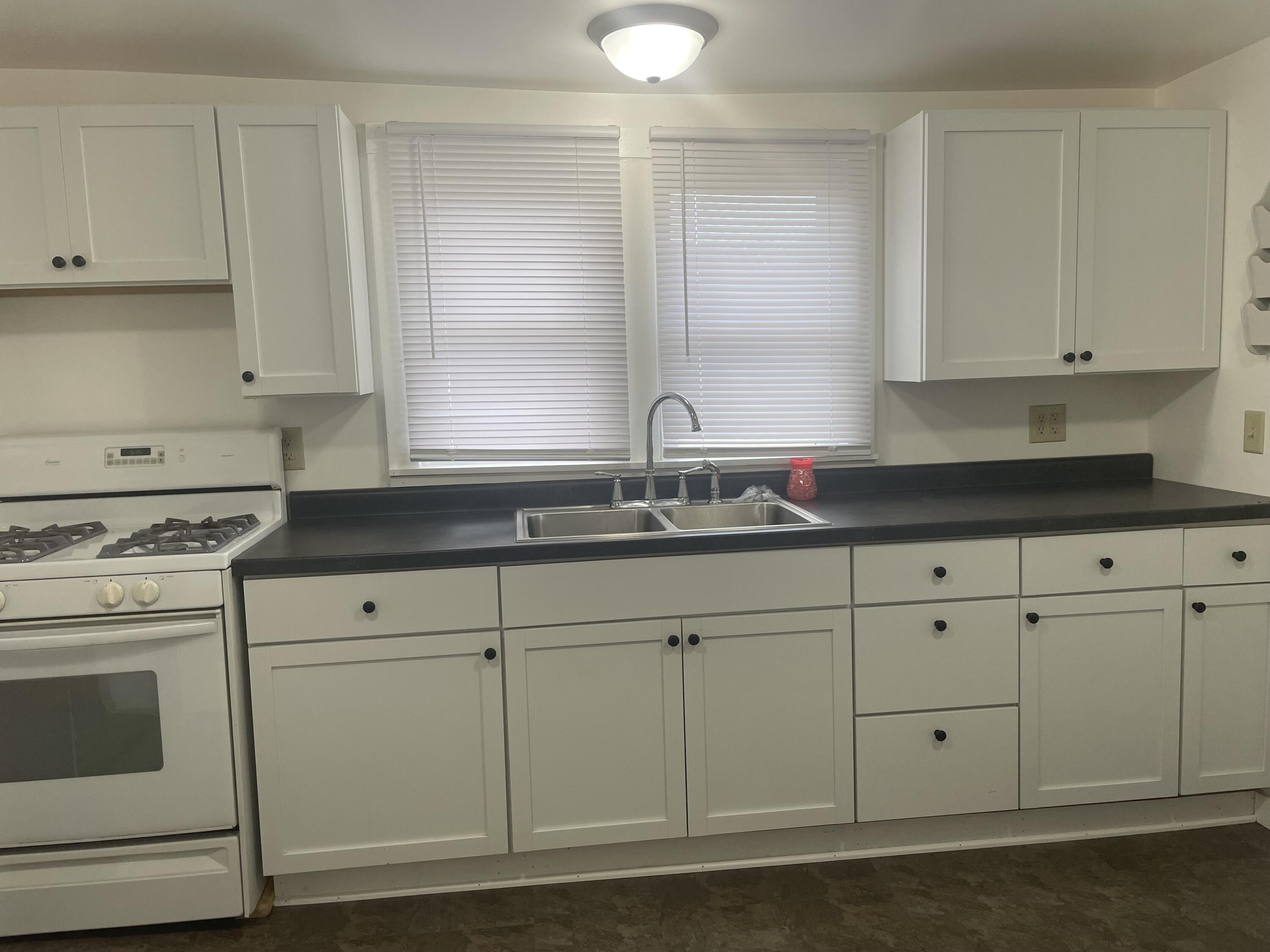 1111 S Quarterline Road