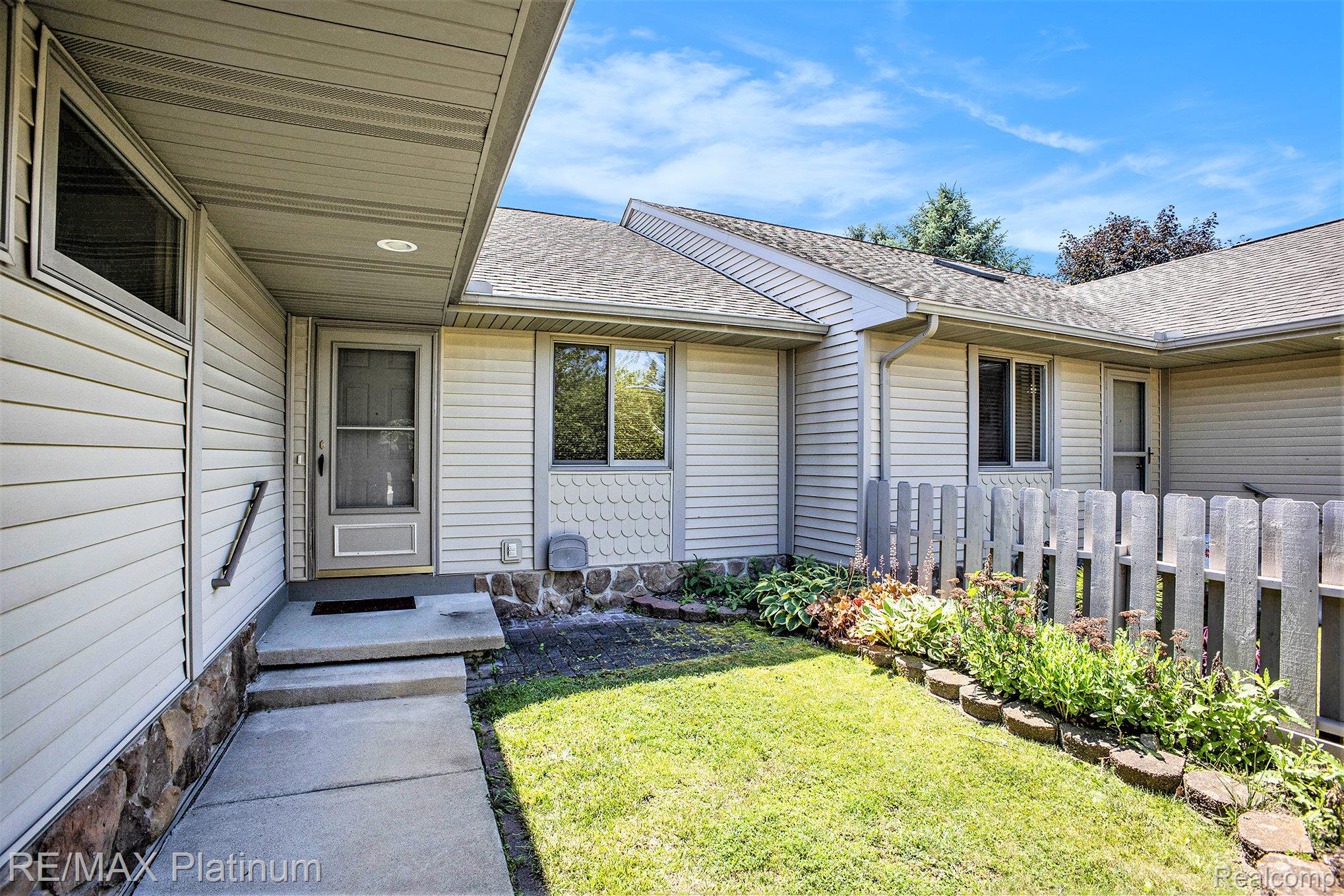 245 ADDISON CIRCLE