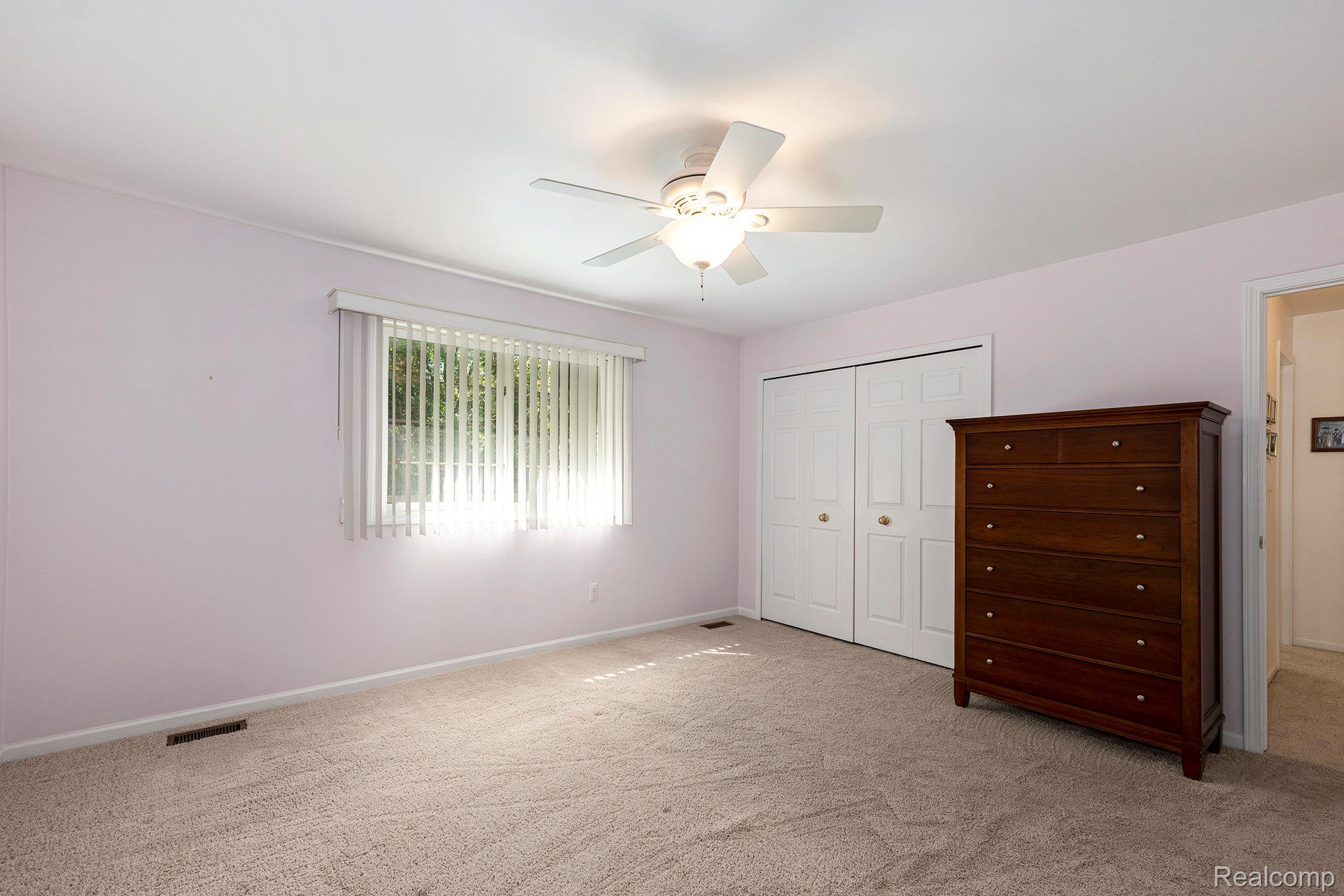 Clinton Charter Township, Michigan 48036, United States, 2 Bedrooms Bedrooms, ,3 BathroomsBathrooms,Residential,Pending,200665