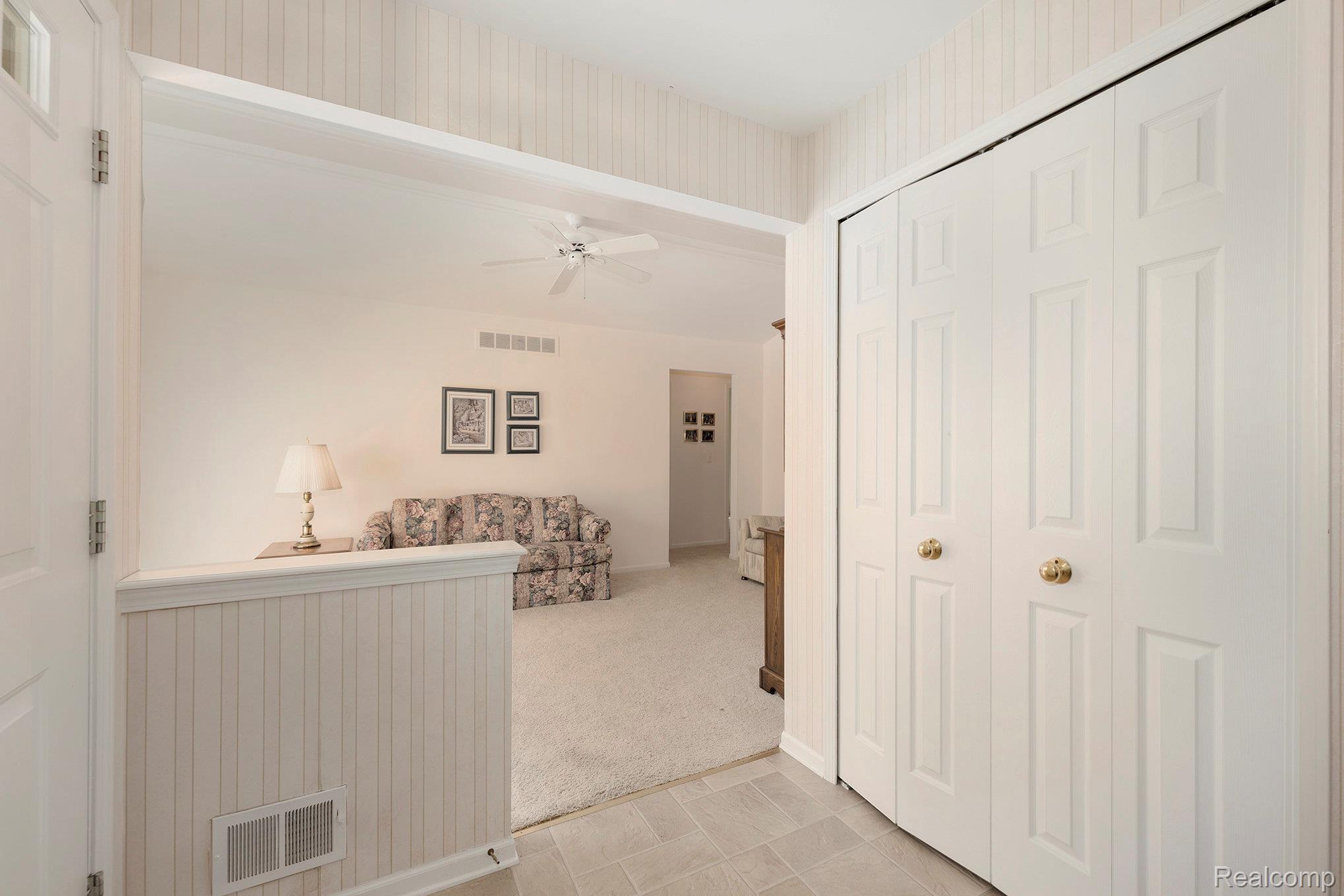 Clinton Charter Township, Michigan 48036, United States, 2 Bedrooms Bedrooms, ,3 BathroomsBathrooms,Residential,Pending,200665