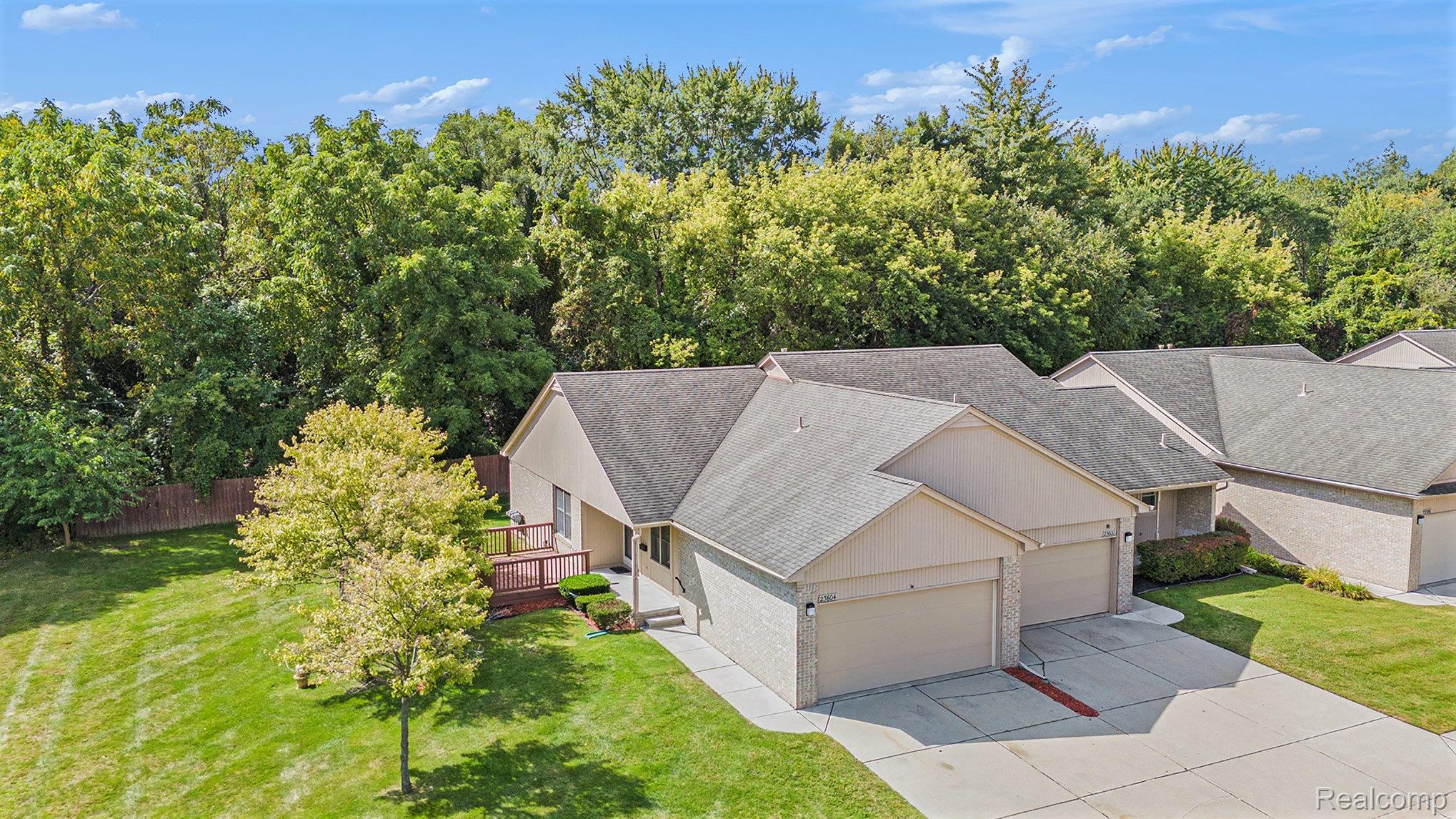 Clinton Charter Township, Michigan 48036, United States, 2 Bedrooms Bedrooms, ,3 BathroomsBathrooms,Residential,Pending,200665