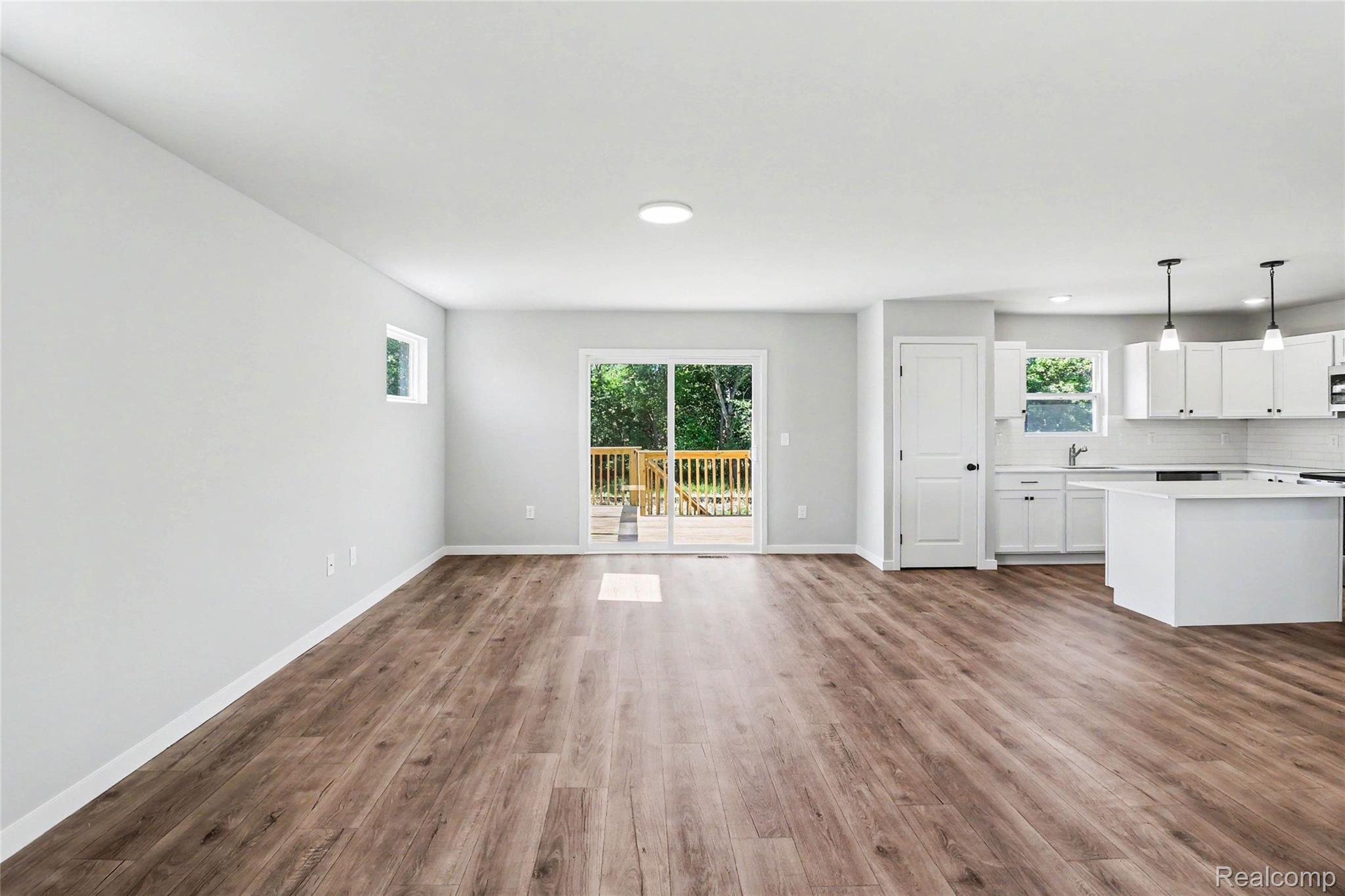 8111 Moonlight Creek Lane