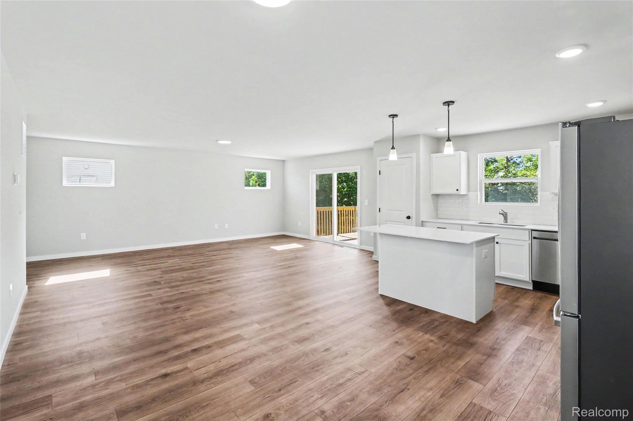 8111 Moonlight Creek Lane