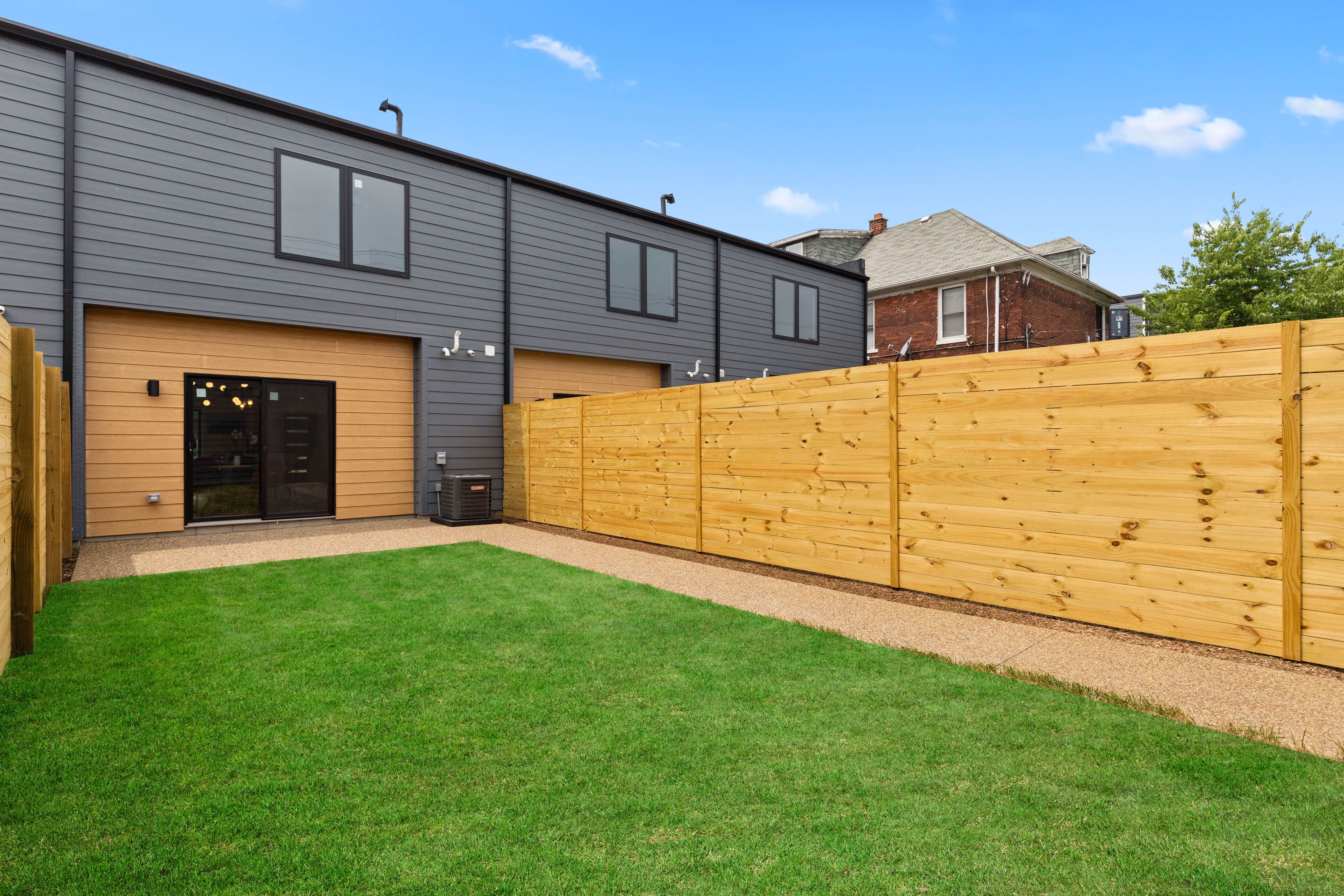 DetroitCity_Wayne, Michigan 48206, United States, 2 Bedrooms Bedrooms, ,3 BathroomsBathrooms,Residential,Pending,103769