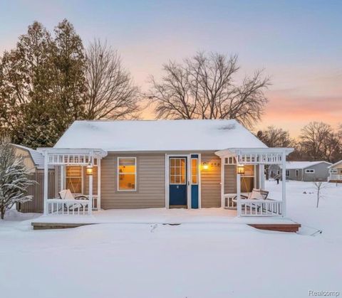 2224 Garfield Street Port Huron City MI 48060