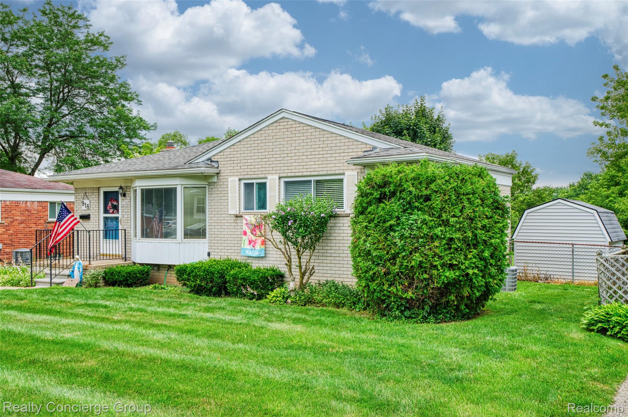 918 Squire Lane