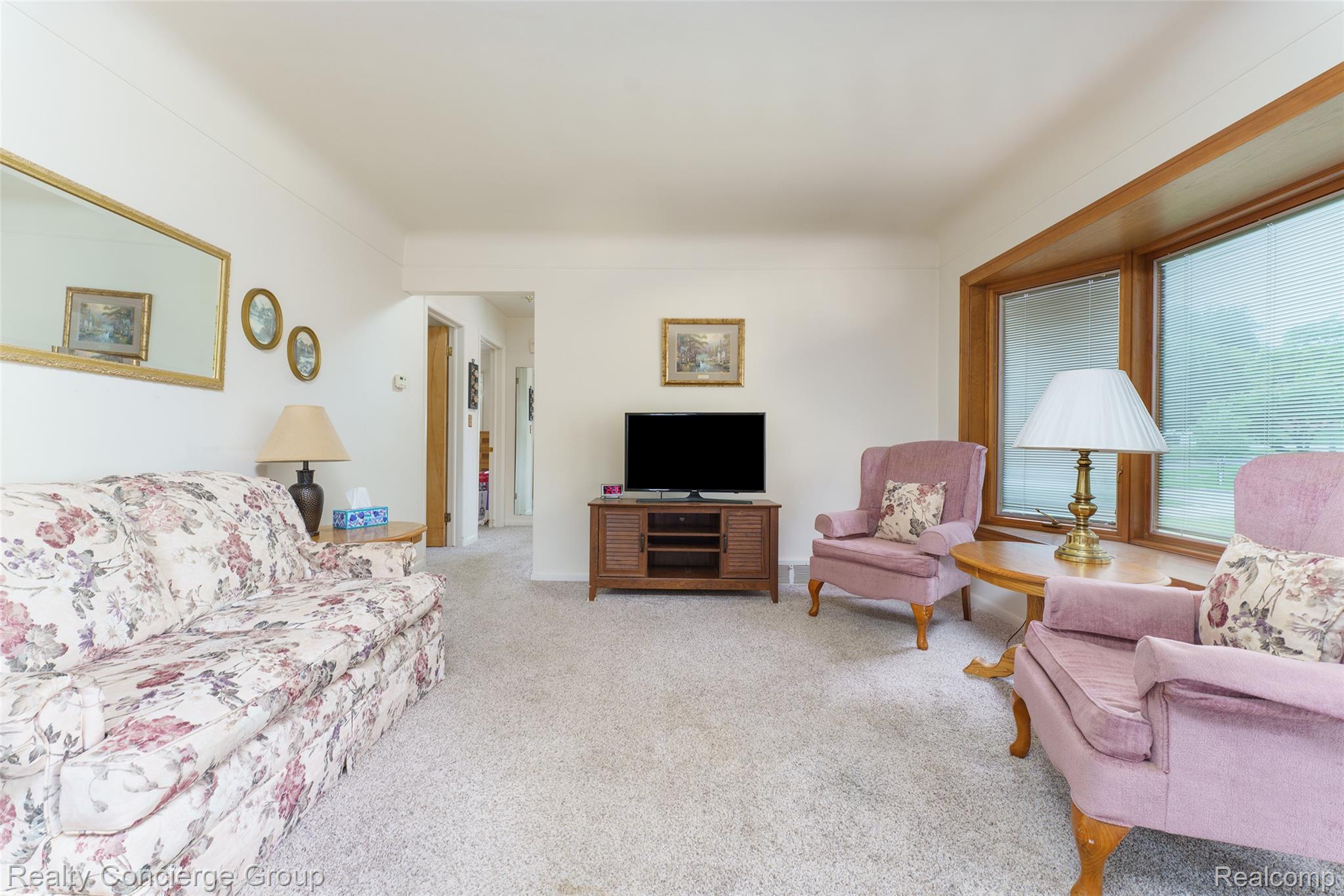 918 Squire Lane