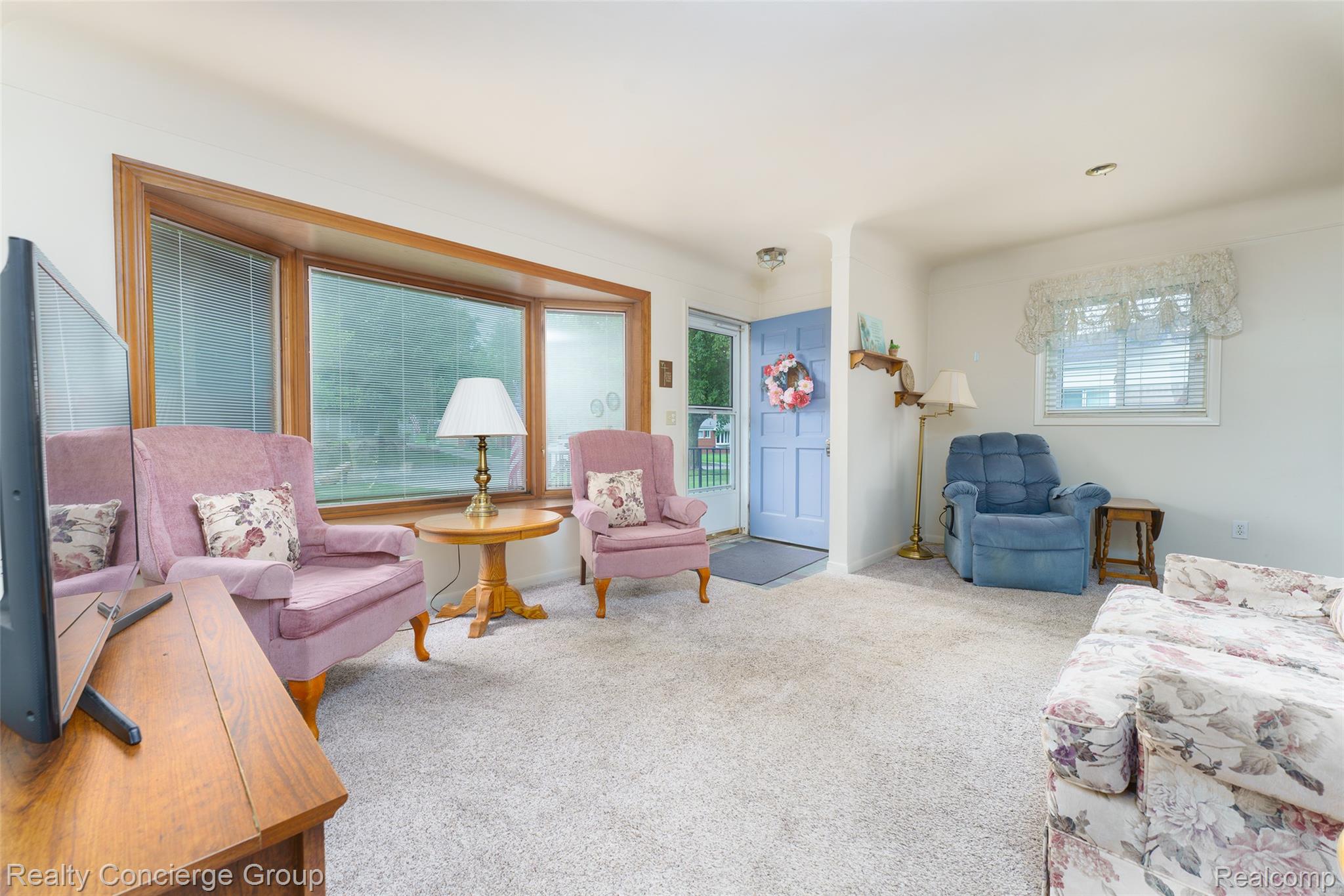 918 Squire Lane