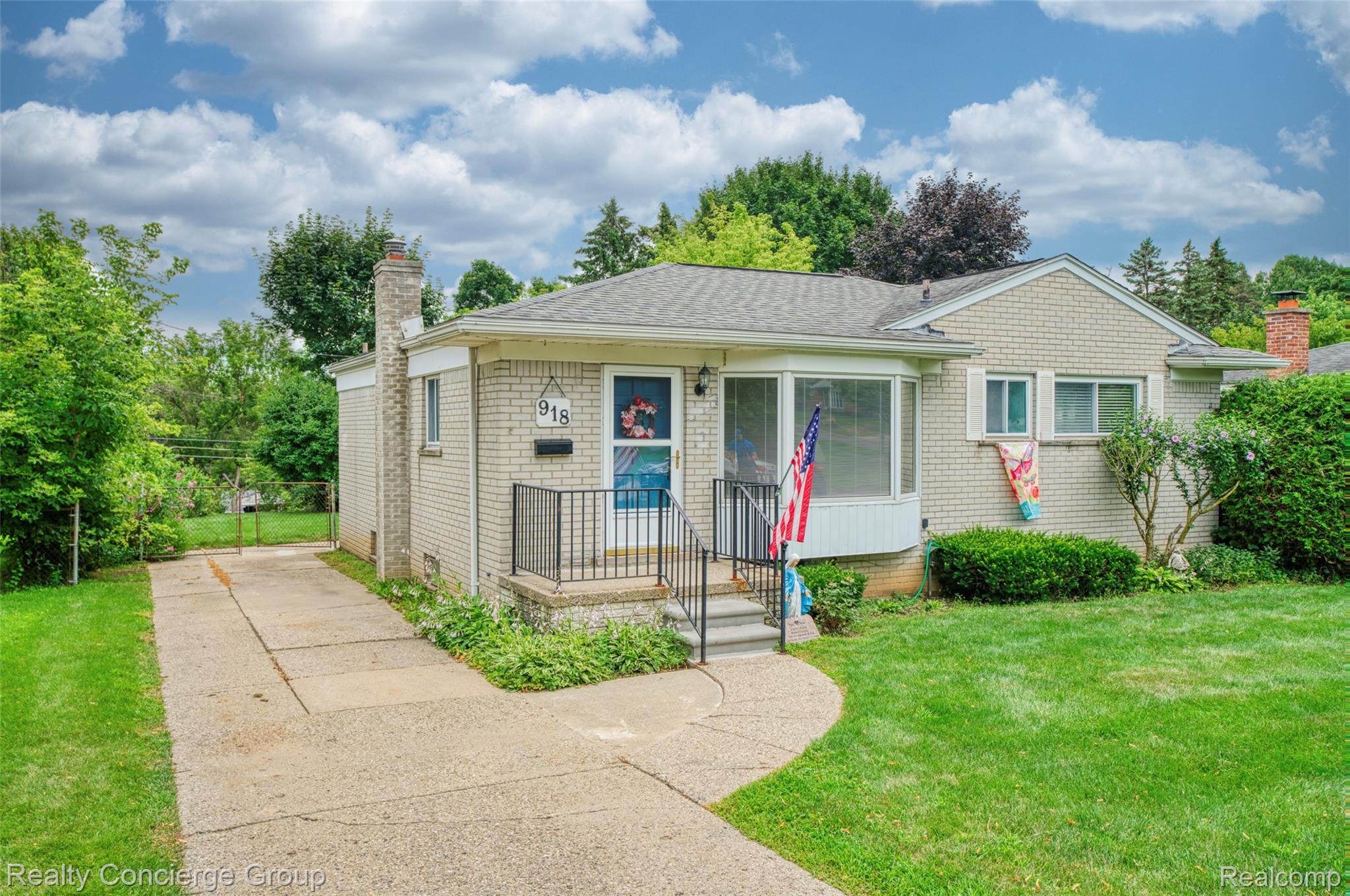918 Squire Lane