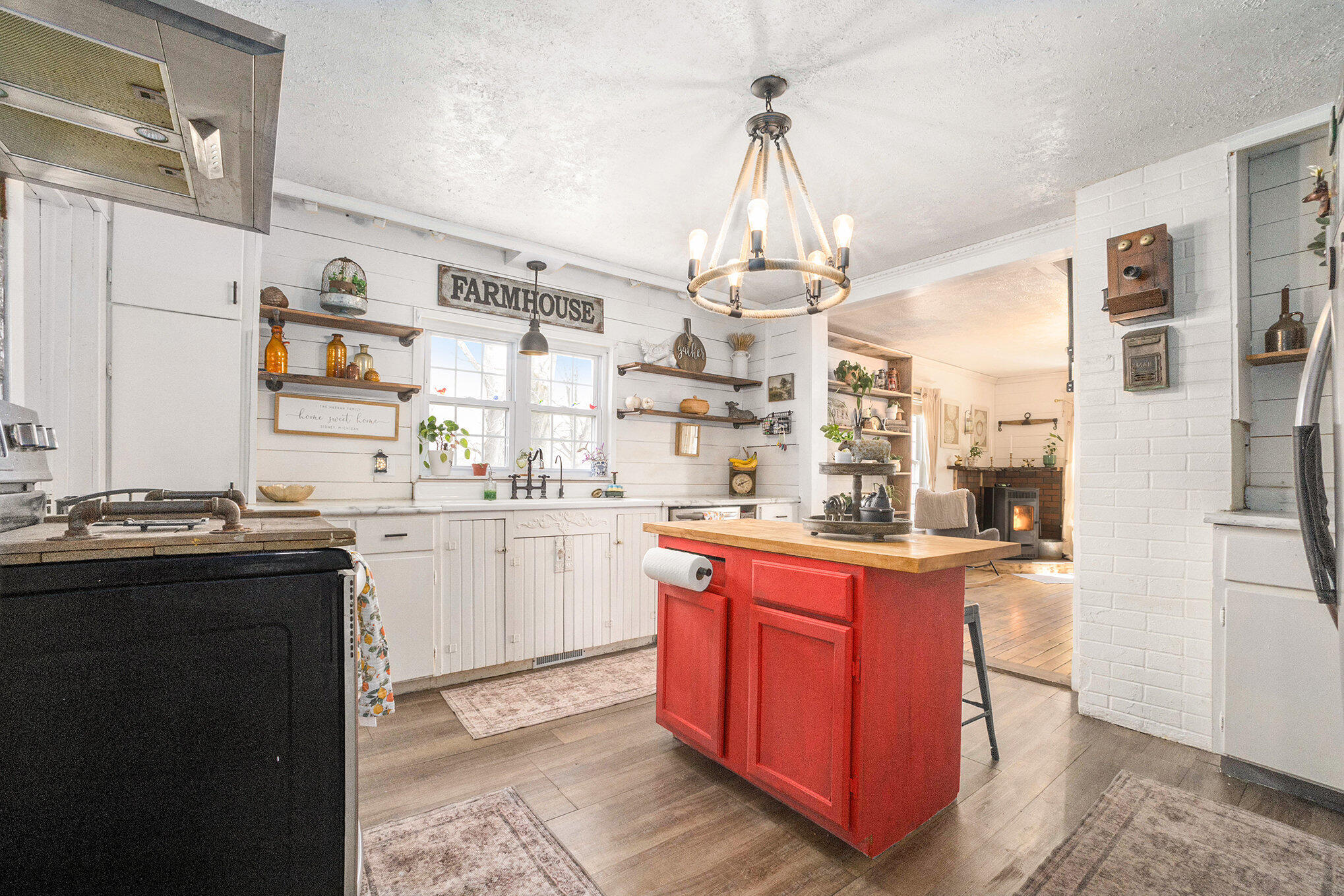 Sidney Township Montcalm, Michigan 48885, United States, 3 Bedrooms Bedrooms, ,1 BathroomBathrooms,Residential,Pending,115676