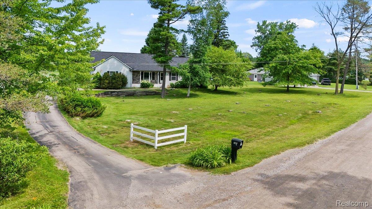 145 E Huff Lake Court
