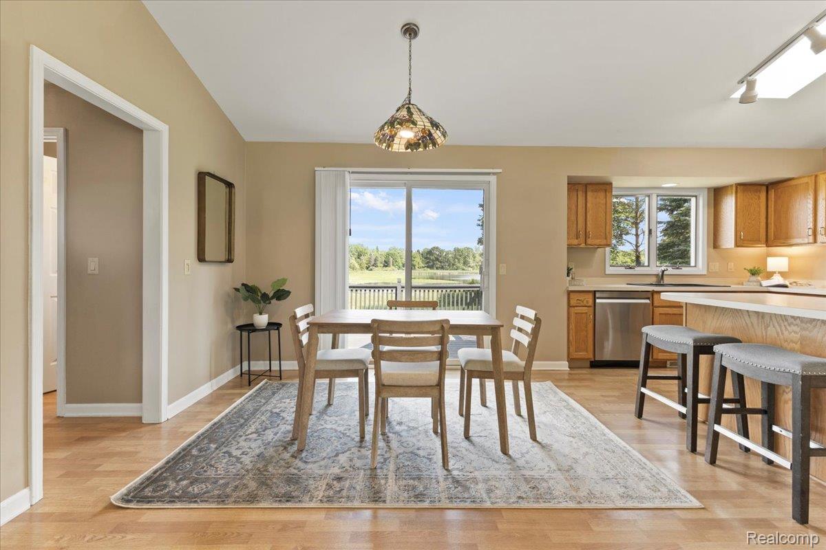 Brandon Charter Township, Michigan 48462, United States, 3 Bedrooms Bedrooms, ,3 BathroomsBathrooms,Residential,Active,160376