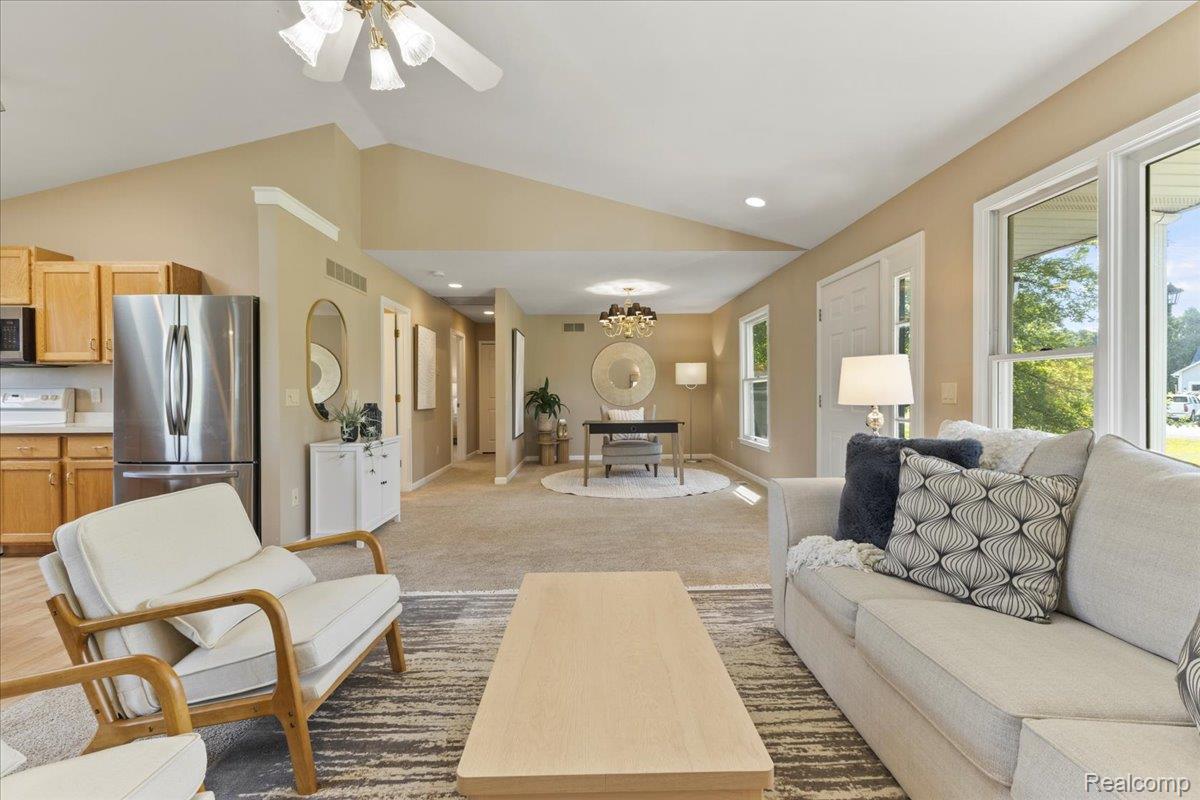 Brandon Charter Township, Michigan 48462, United States, 3 Bedrooms Bedrooms, ,3 BathroomsBathrooms,Residential,Active,160376