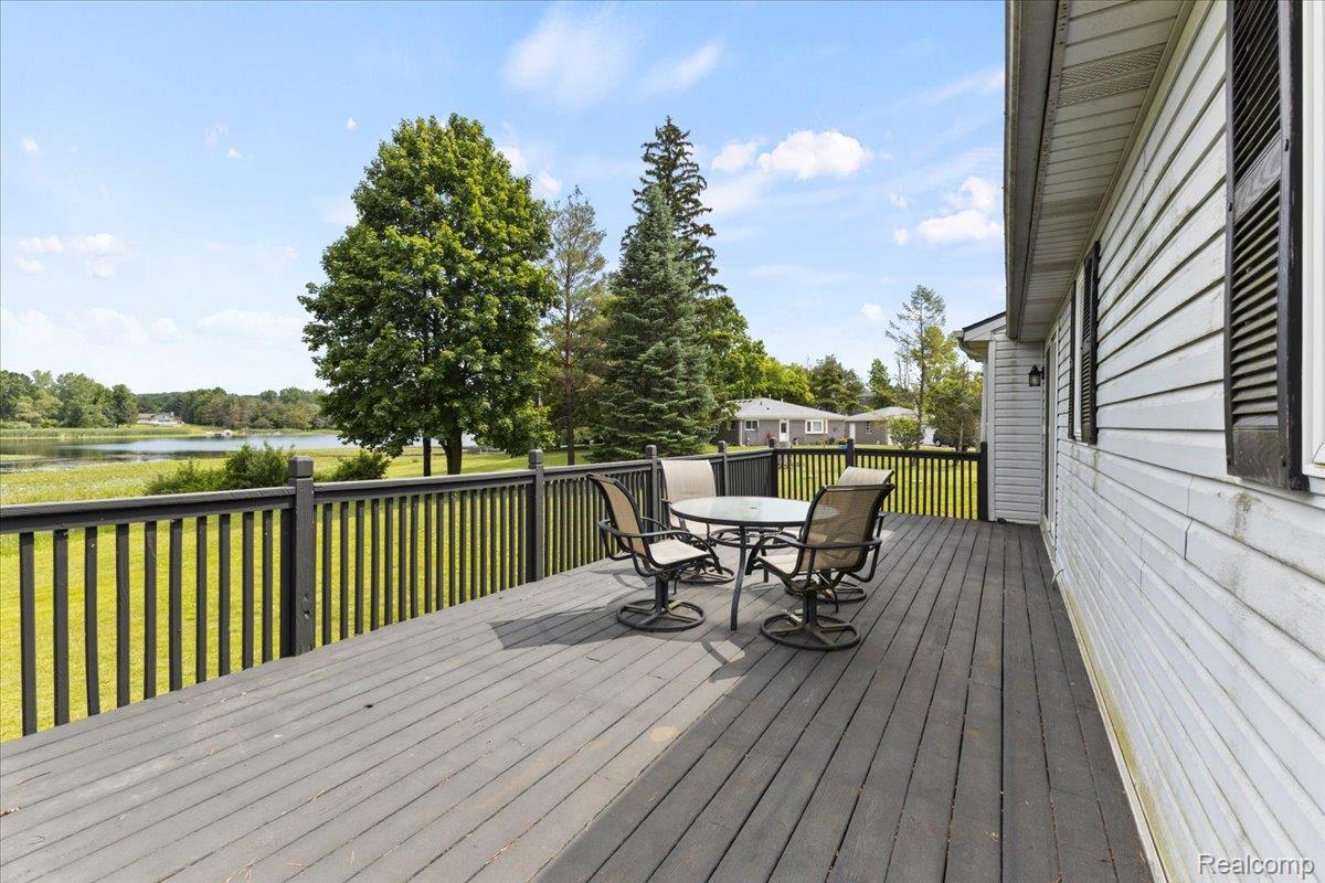 Brandon Charter Township, Michigan 48462, United States, 3 Bedrooms Bedrooms, ,3 BathroomsBathrooms,Residential,Active,160376