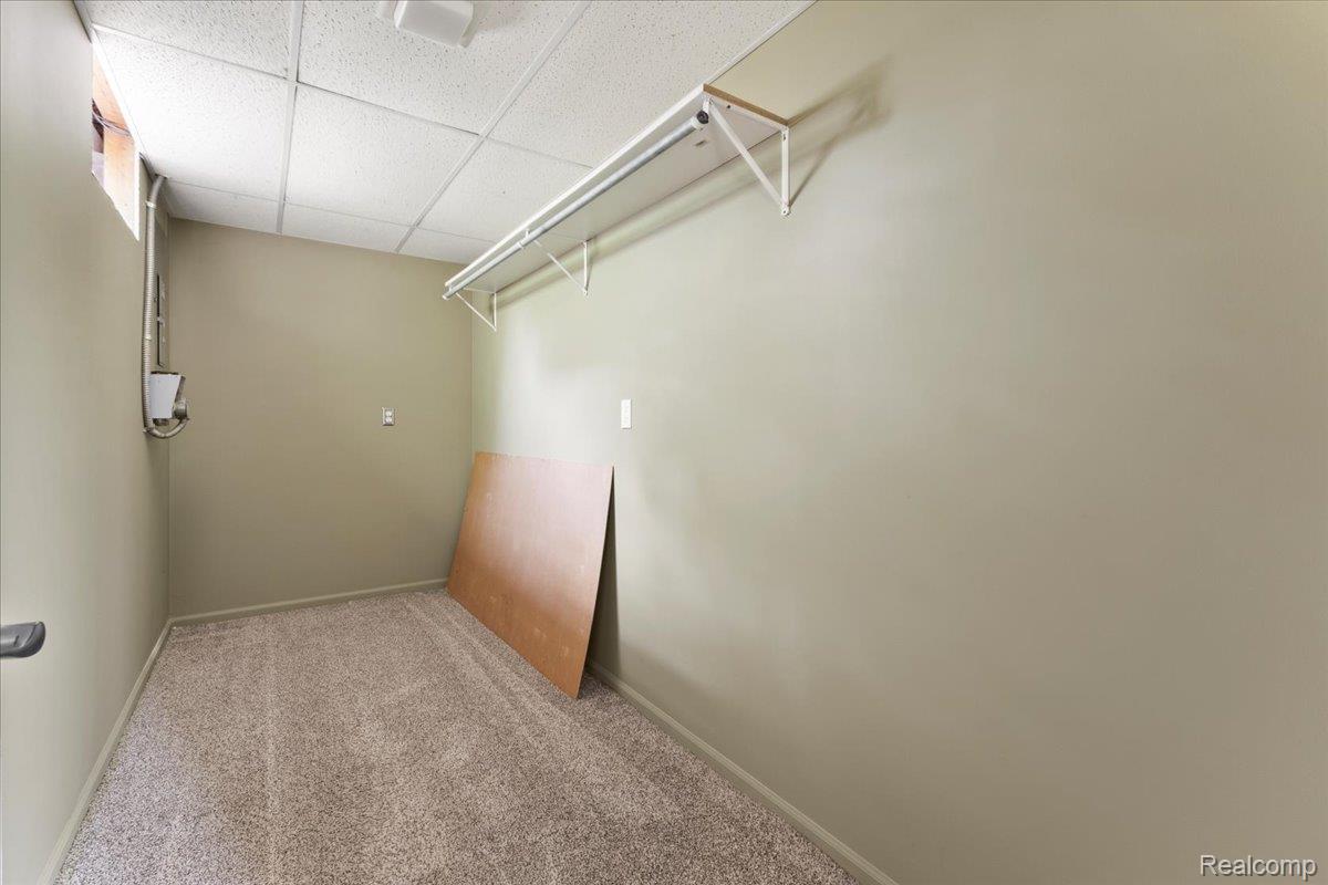 Brandon Charter Township, Michigan 48462, United States, 3 Bedrooms Bedrooms, ,3 BathroomsBathrooms,Residential,Active,160376