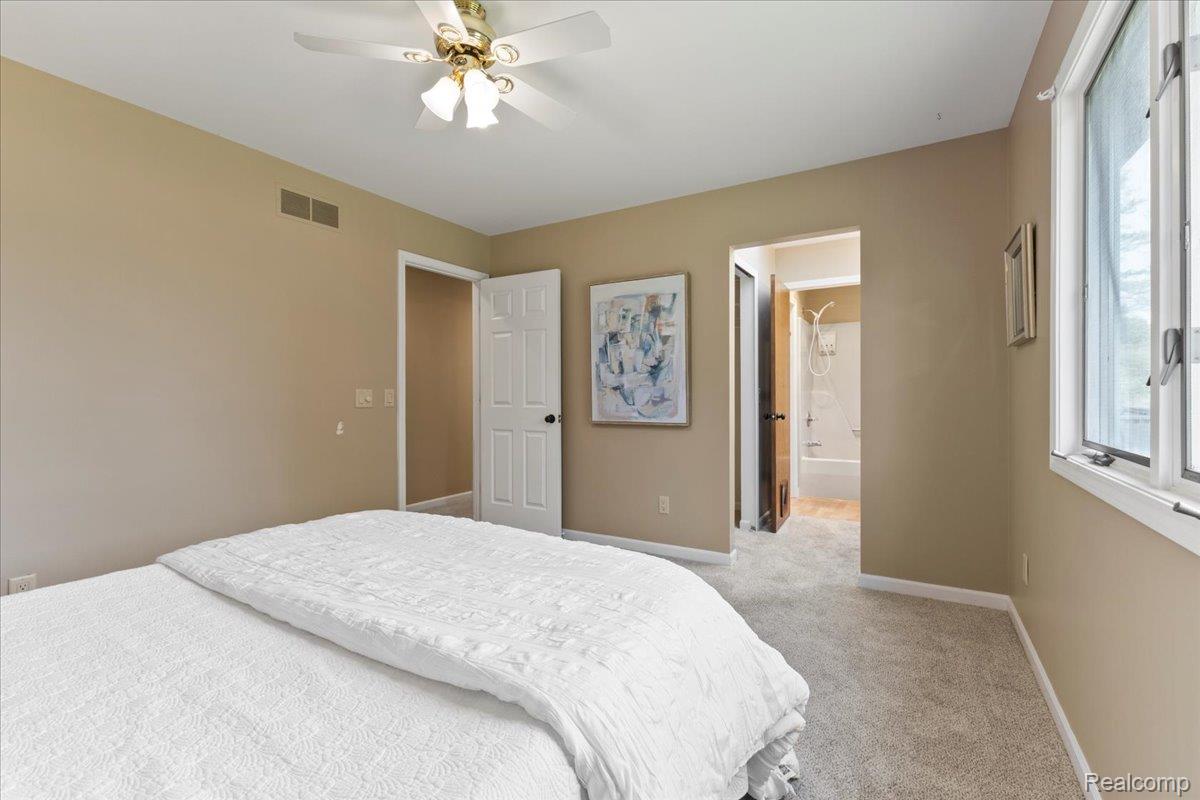 Brandon Charter Township, Michigan 48462, United States, 3 Bedrooms Bedrooms, ,3 BathroomsBathrooms,Residential,Active,160376