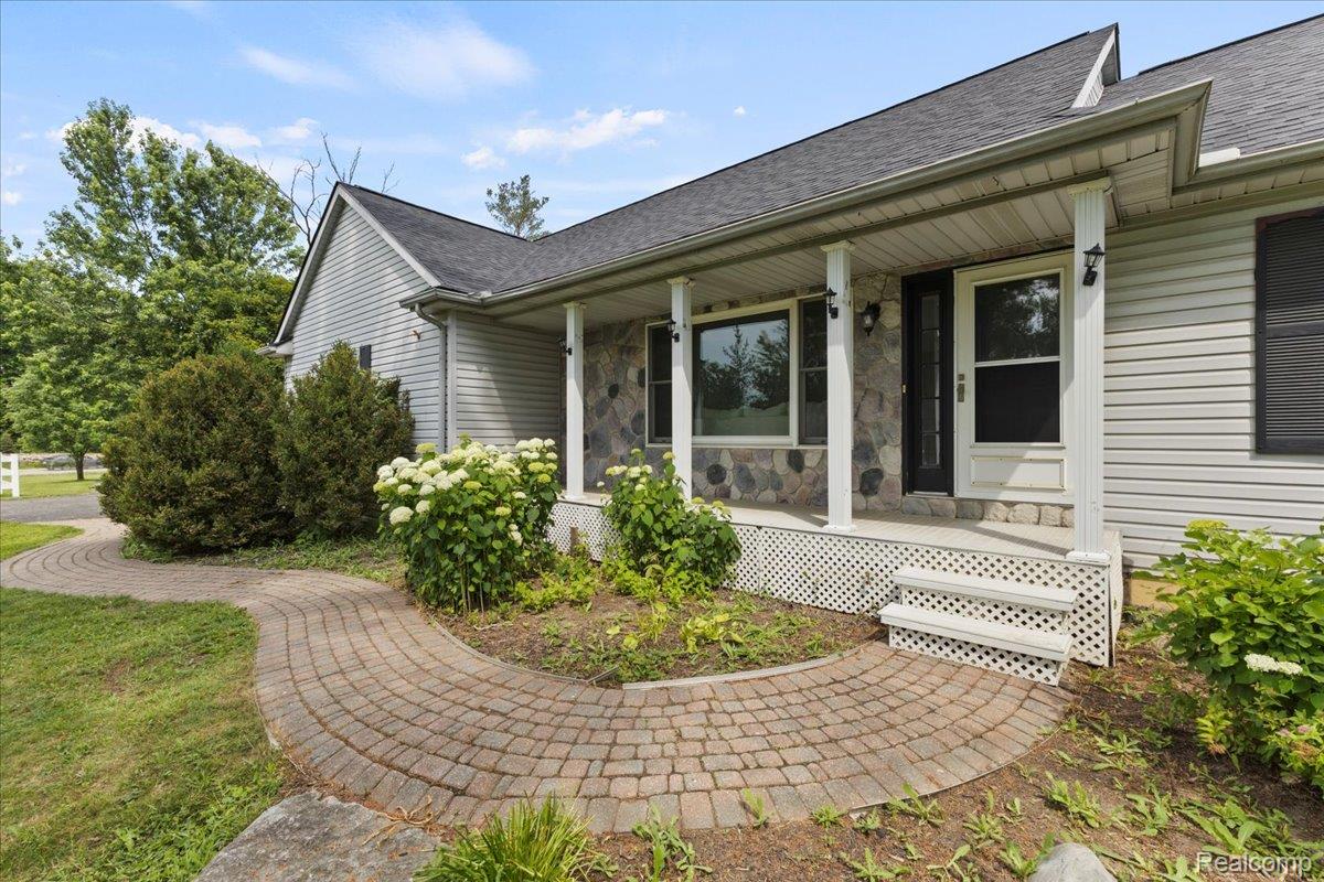 145 E Huff Lake Court
