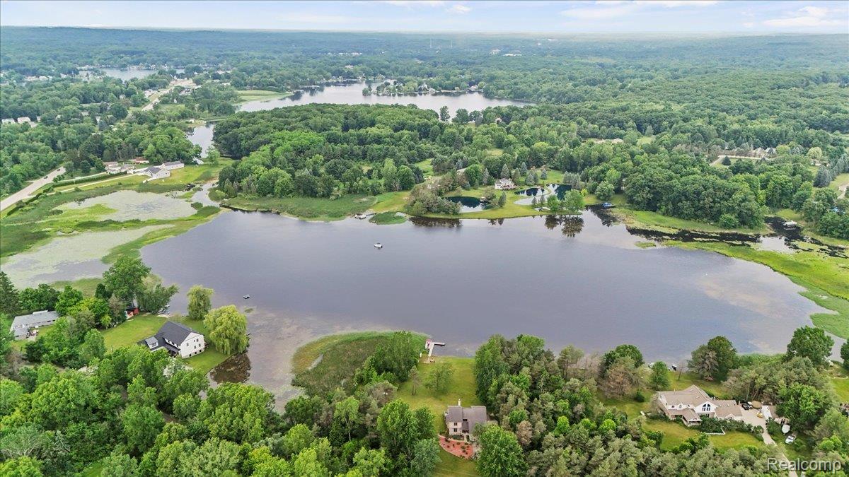 Brandon Charter Township, Michigan 48462, United States, 3 Bedrooms Bedrooms, ,3 BathroomsBathrooms,Residential,Active,160376