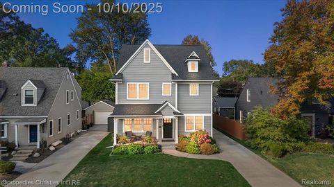 Photo of 723 N Altadena Avenue, Royal Oak City, MI 48067 (MLS # 20251043826)