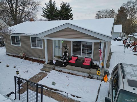 15093 Lyons Street Livonia City MI 48154