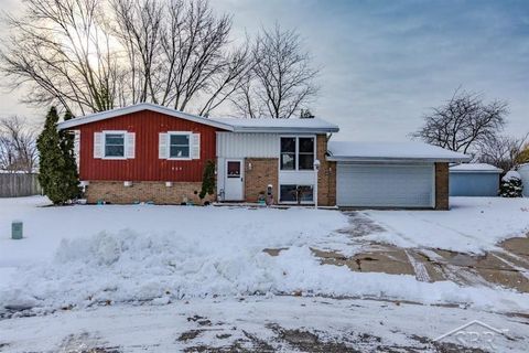 905 Murphy Court Bay City City MI 48706