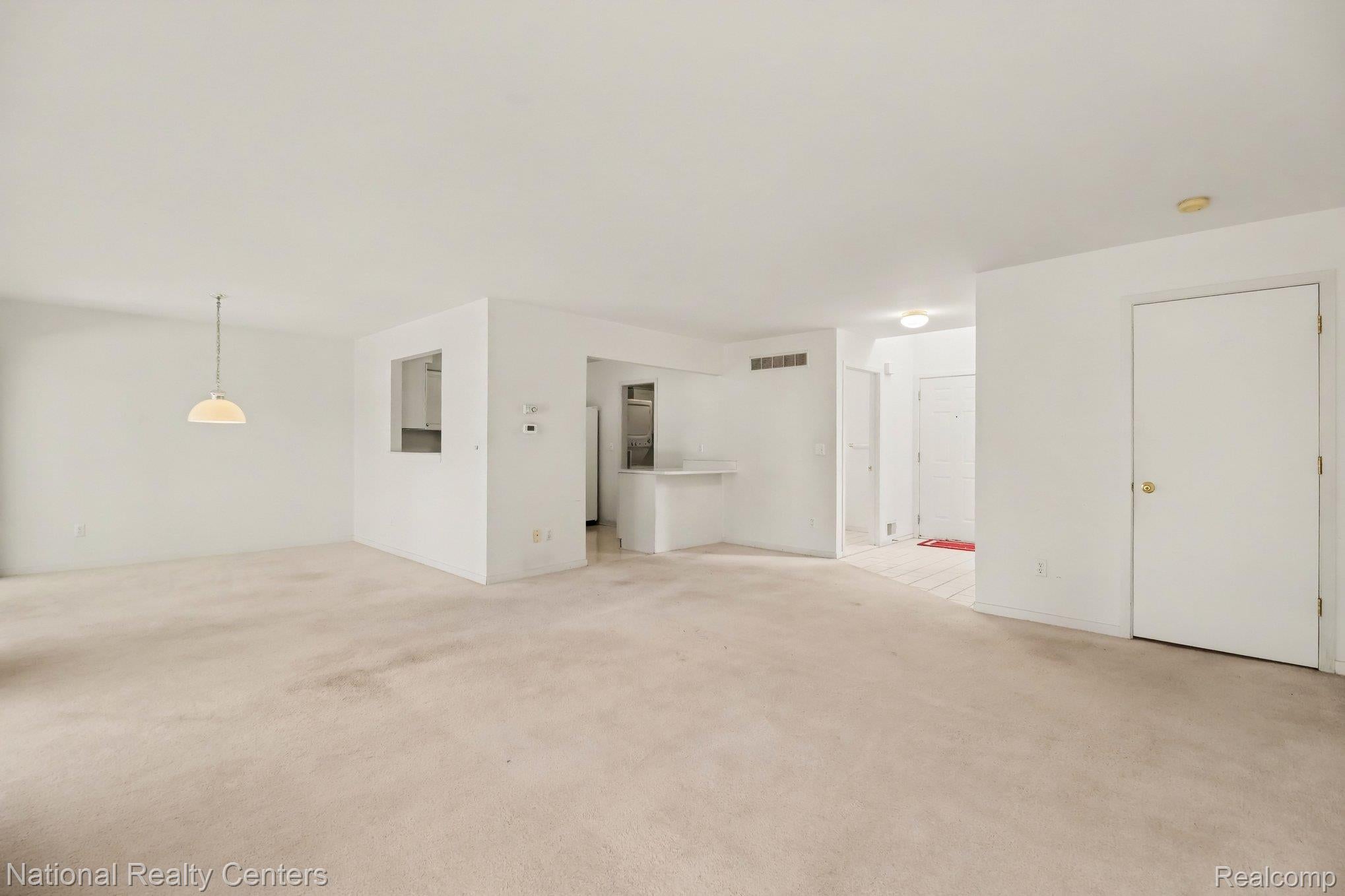 555 Winwood Court