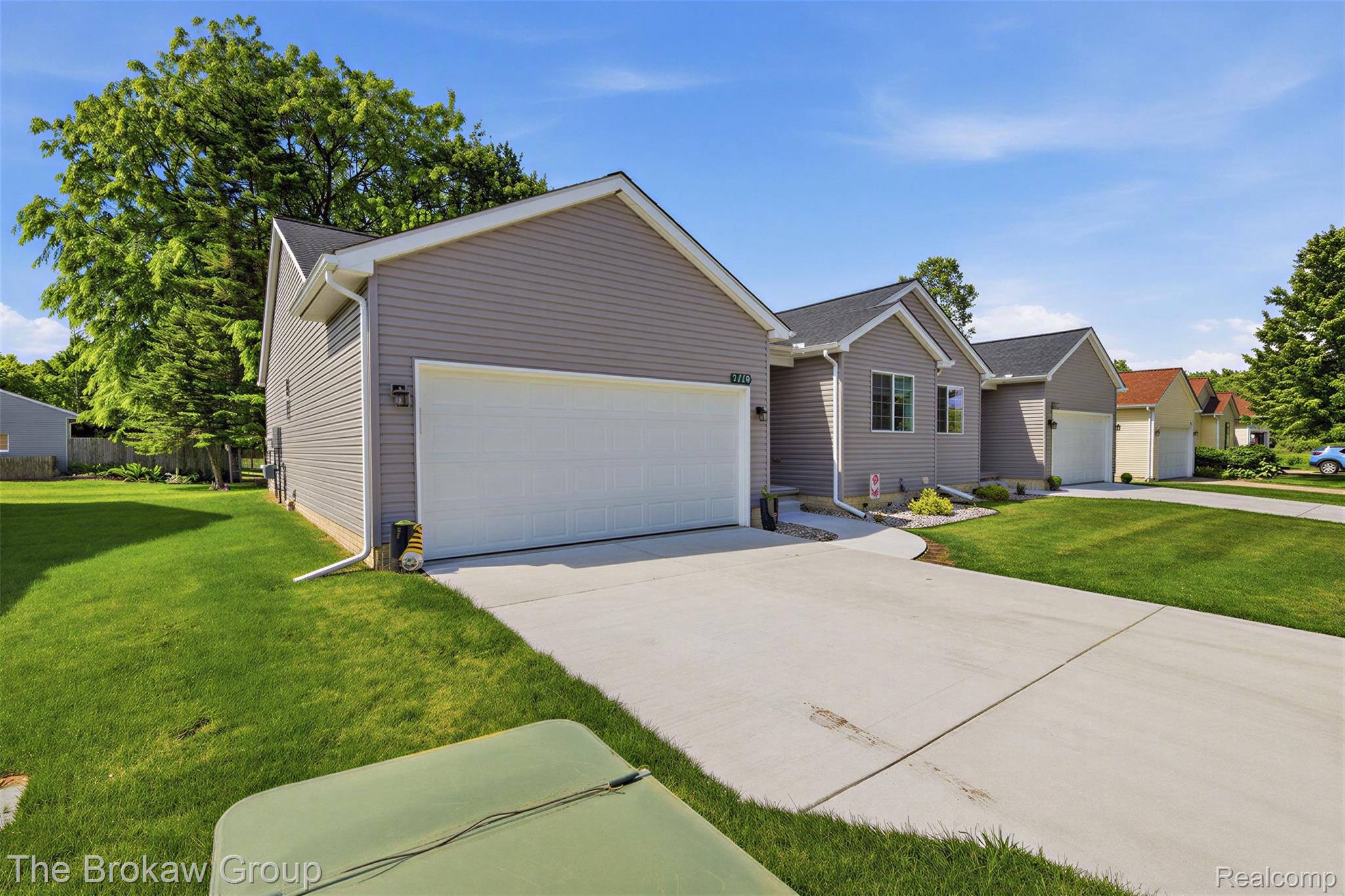 9510 Orchard Lake Drive