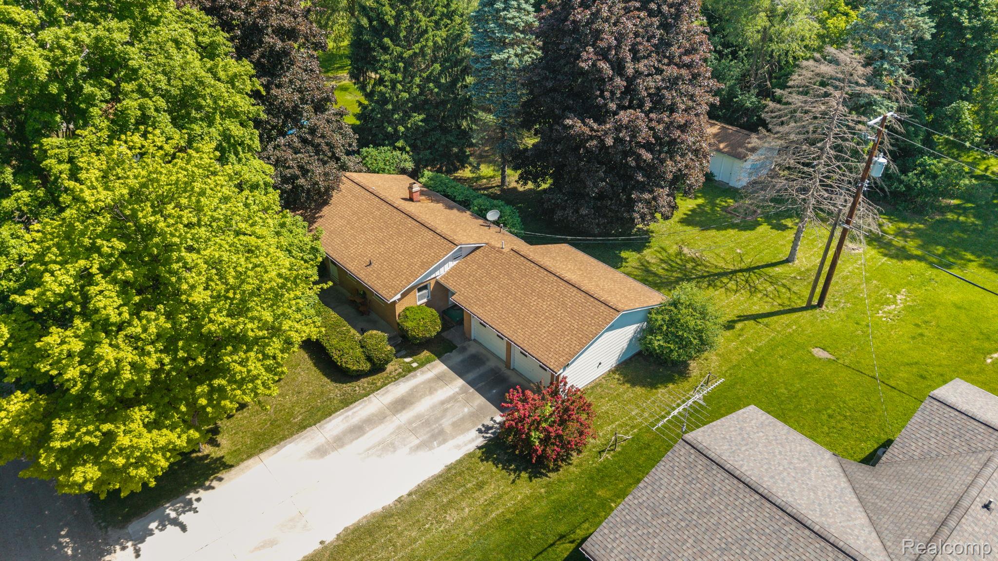 9144 Walnut Drive