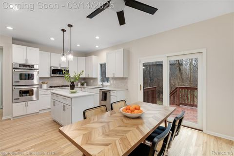 Tiny photo for 30485 Helmandale Drive, Franklin Village, MI 48025 (MLS # 20251060071)