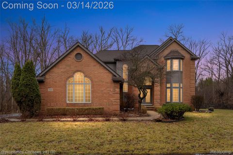 Photo of 30485 Helmandale Drive, Franklin Village, MI 48025 (MLS # 20251060071)