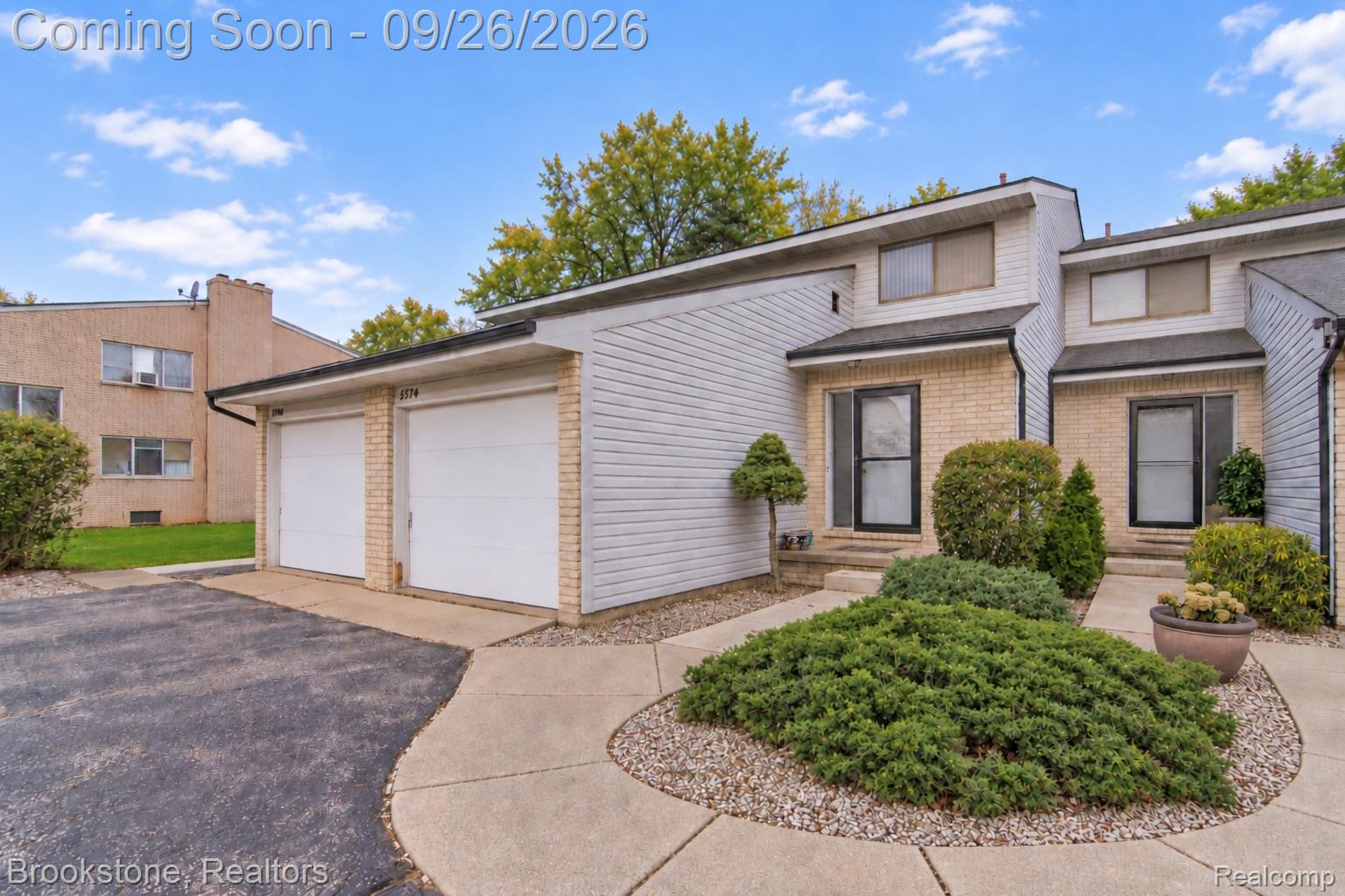 3574 W. Walton W. Walton Boulevard N 2