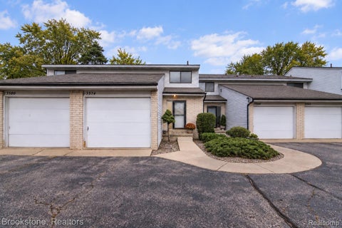 Photo for 3574 W. Walton W. Walton Boulevard N 2