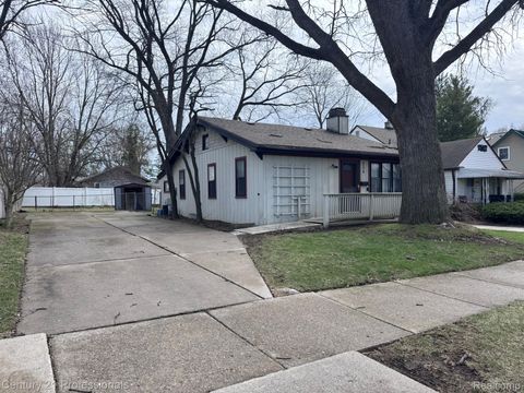 3170 Tyler Avenue Berkley City MI 48072