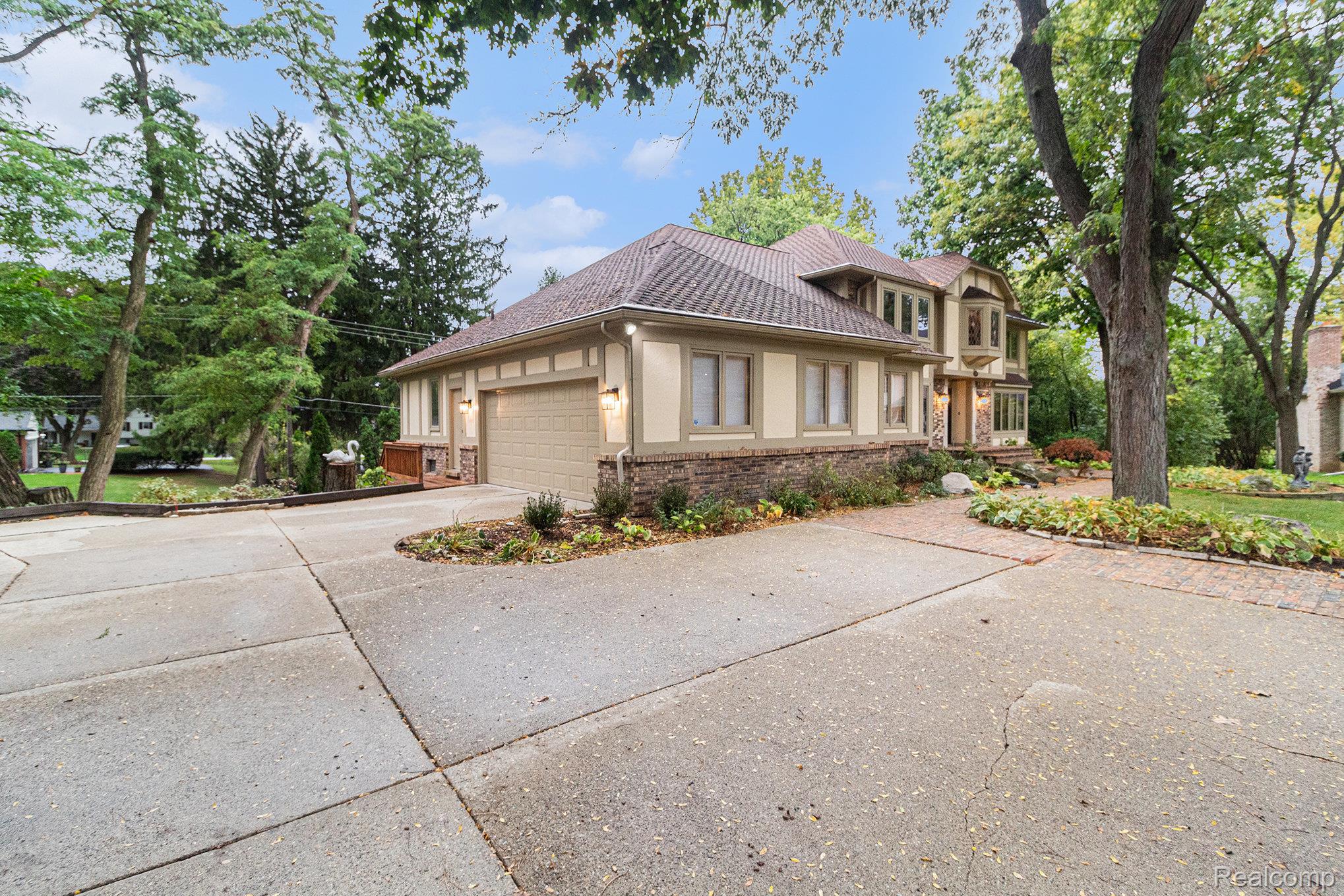 790 Hidden Pine Road Road