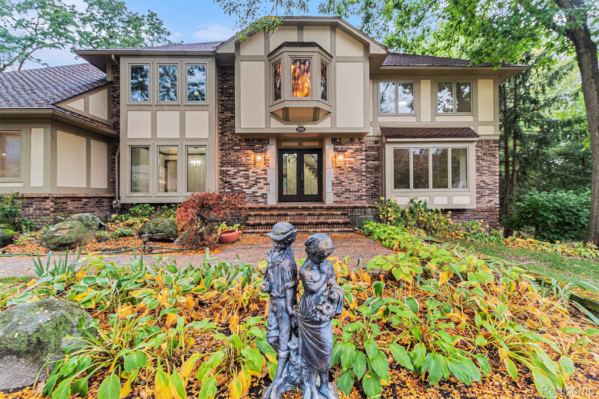 790 Hidden Pine Road Road
