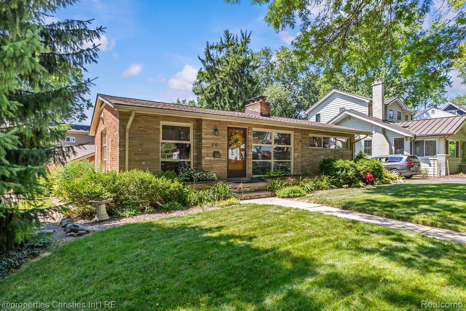 701 Spring Drive