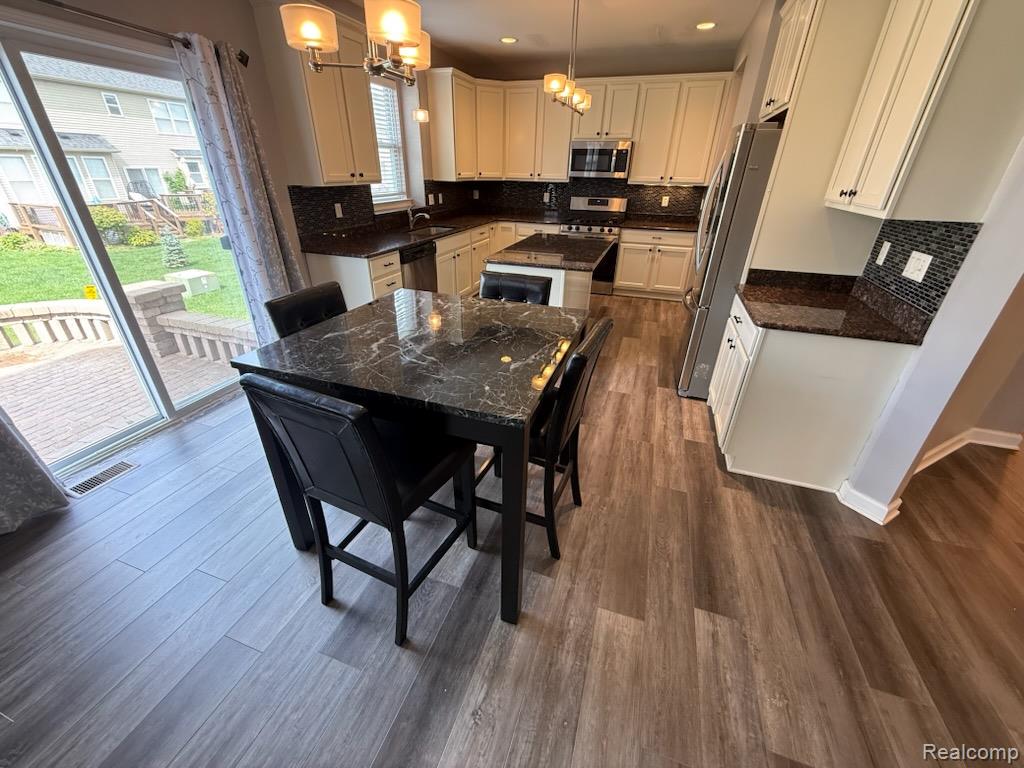 26993 Maxwell Court